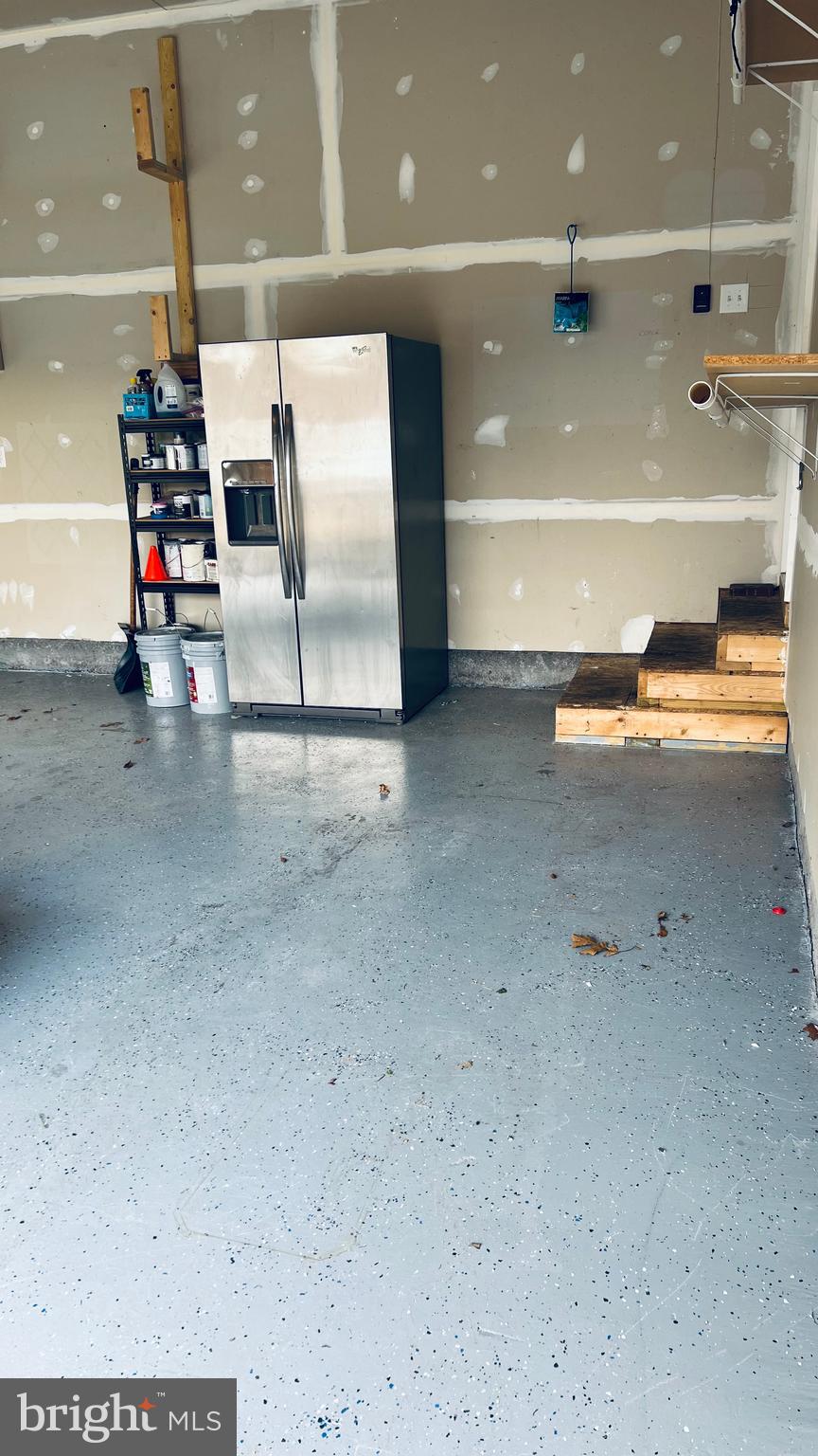 LAKE HOLIDAY ESTATES - Residential