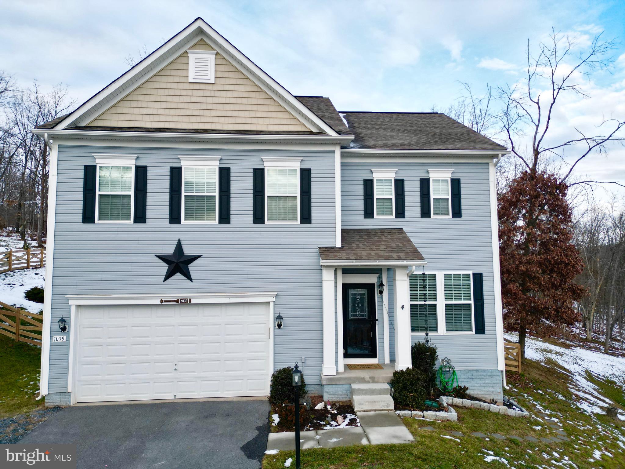 LAKE HOLIDAY ESTATES - Residential