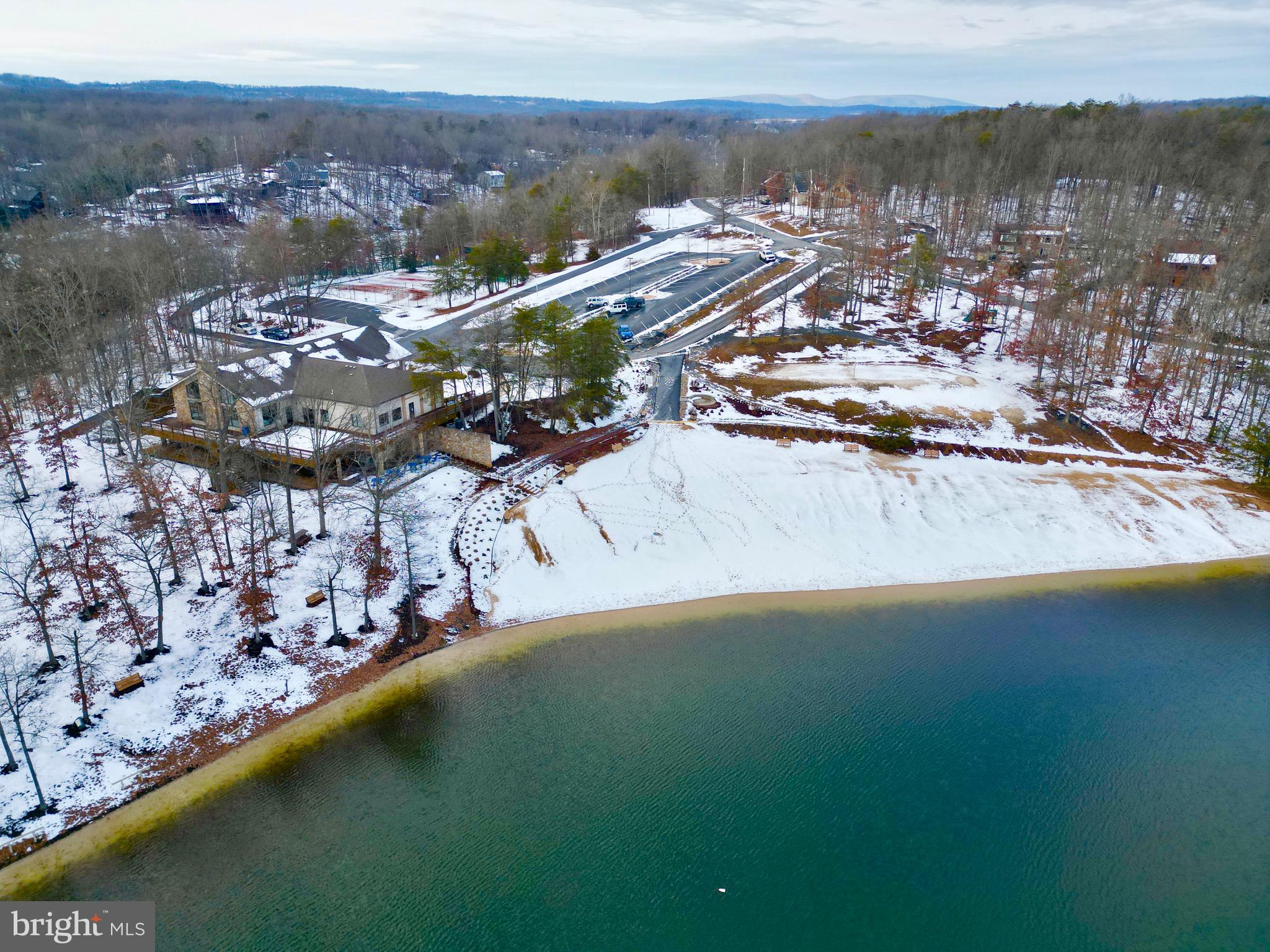 LAKE HOLIDAY ESTATES - Residential