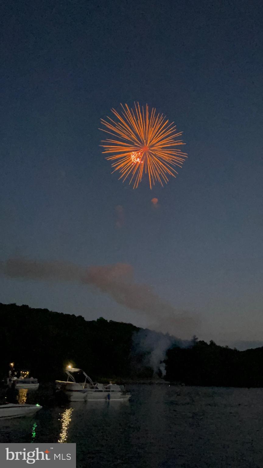 LAKE HOLIDAY ESTATES - Residential