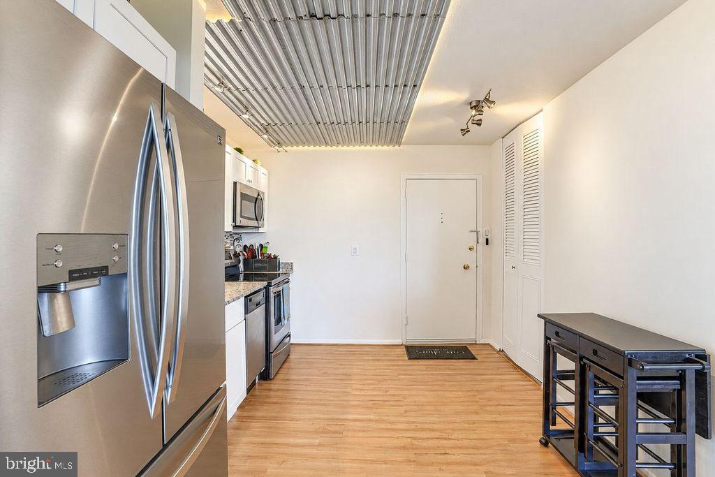 1 E UNIVERSITY PARKWAY 1007
