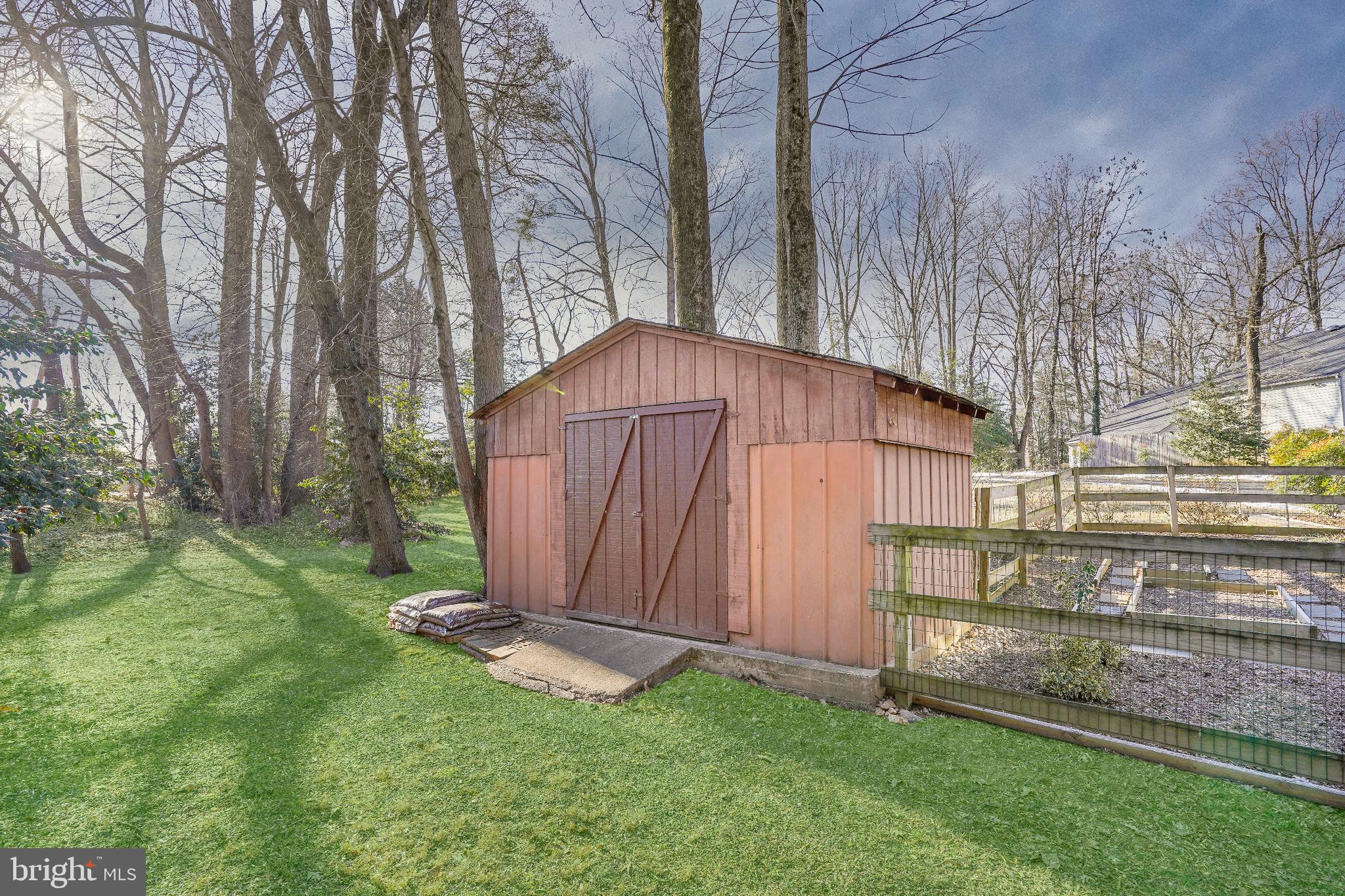 BENNINGTON WOODS - Residential