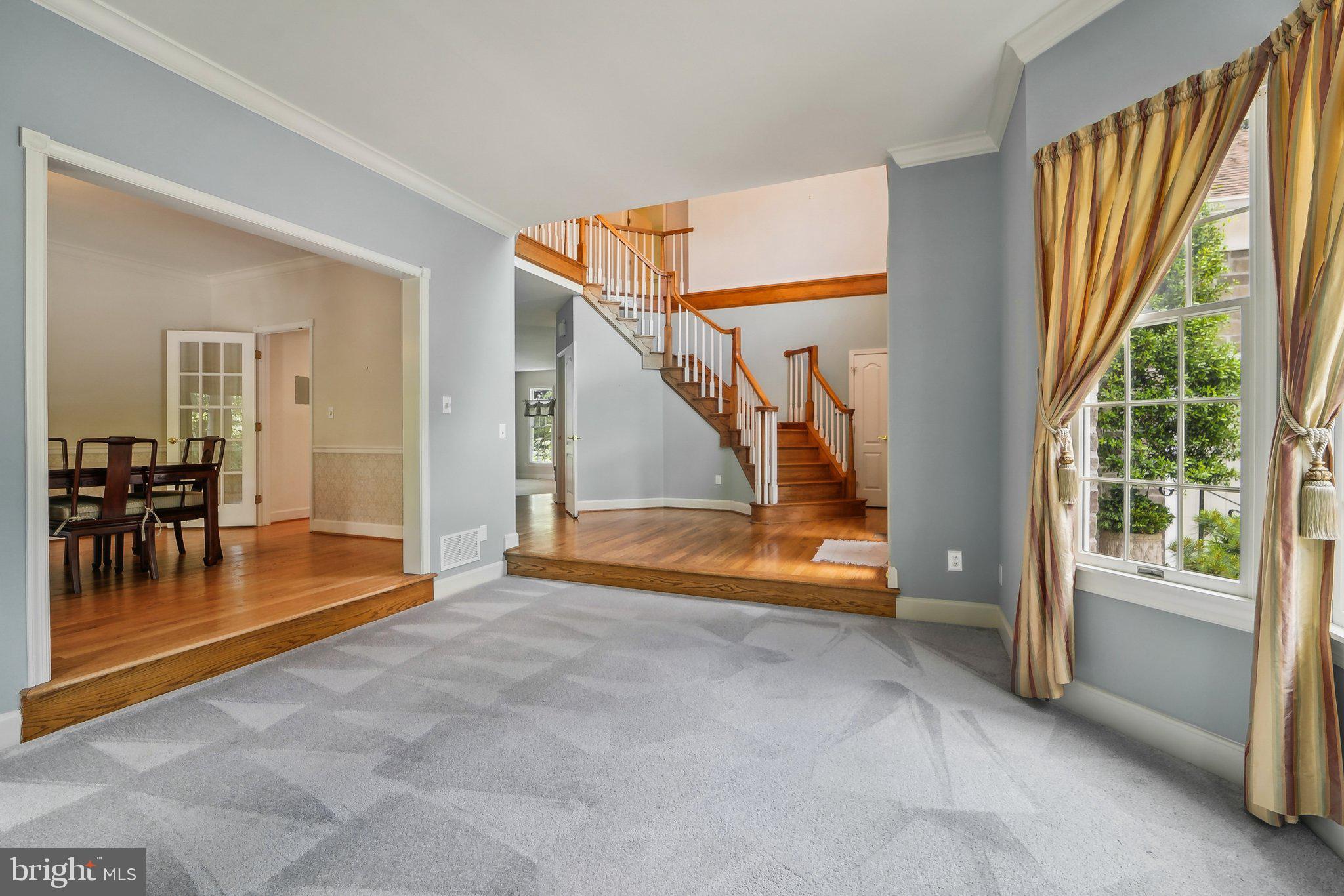 THE HILLSIDE AT SEMINARY - Residential