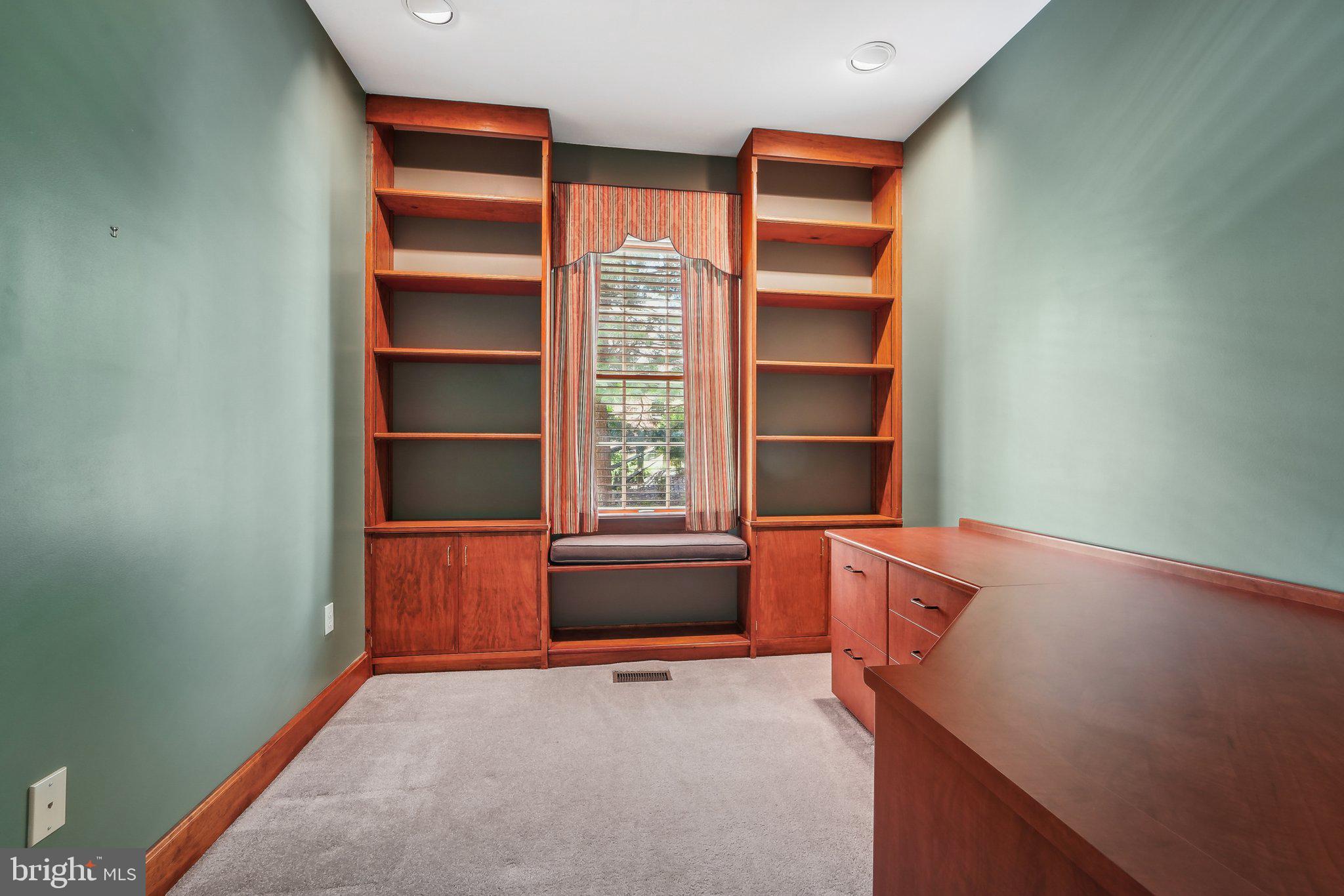 THE HILLSIDE AT SEMINARY - Residential