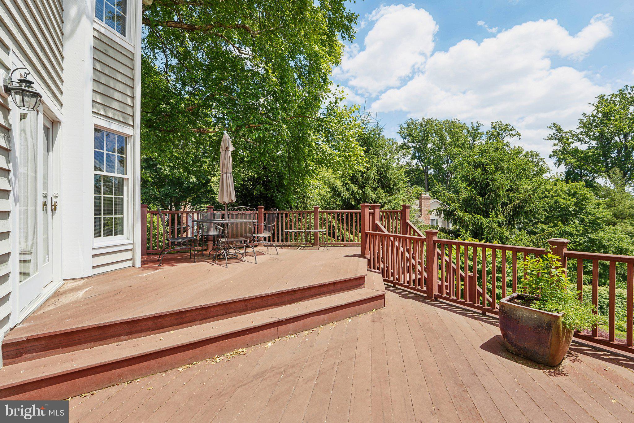 THE HILLSIDE AT SEMINARY - Residential