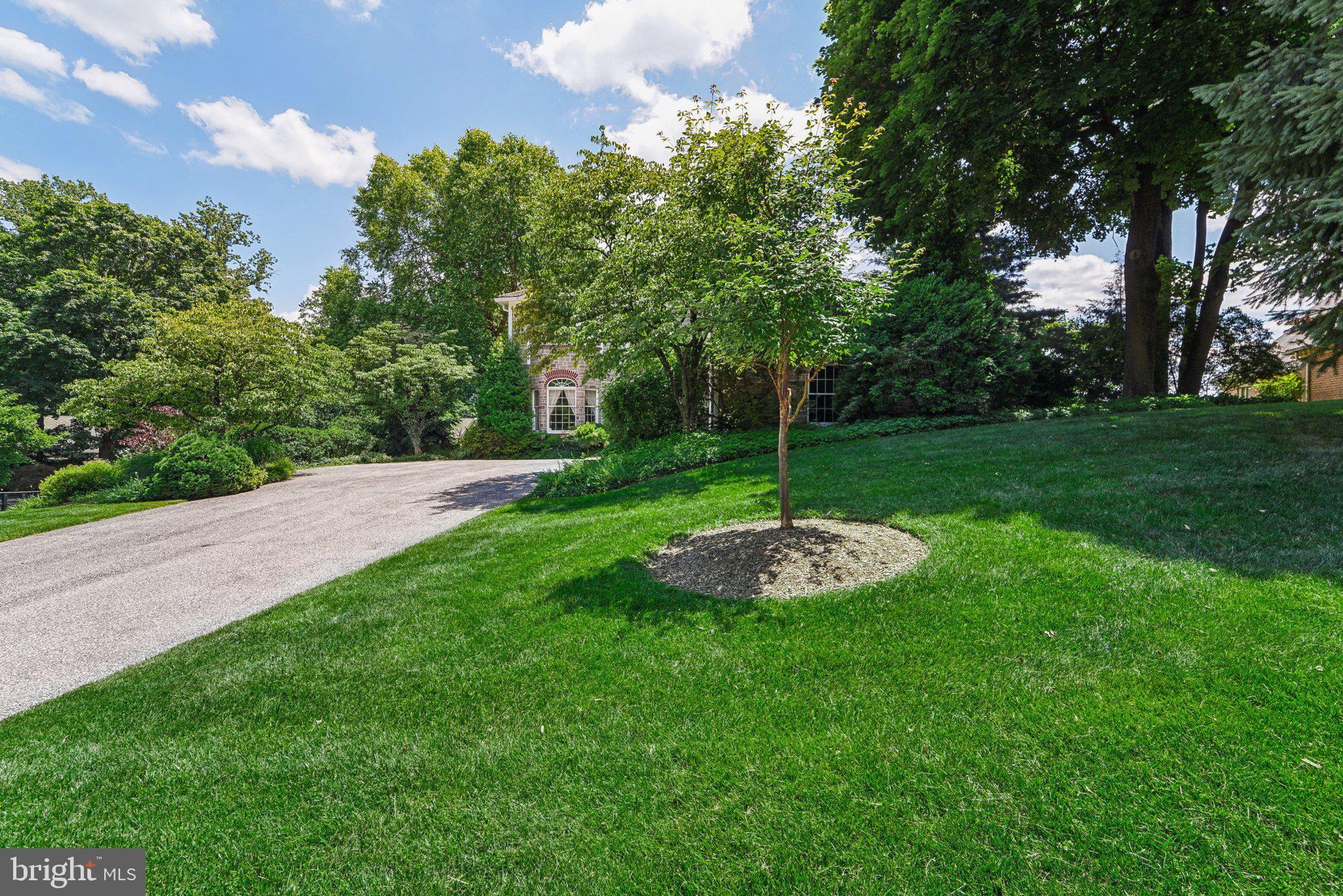 THE HILLSIDE AT SEMINARY - Residential
