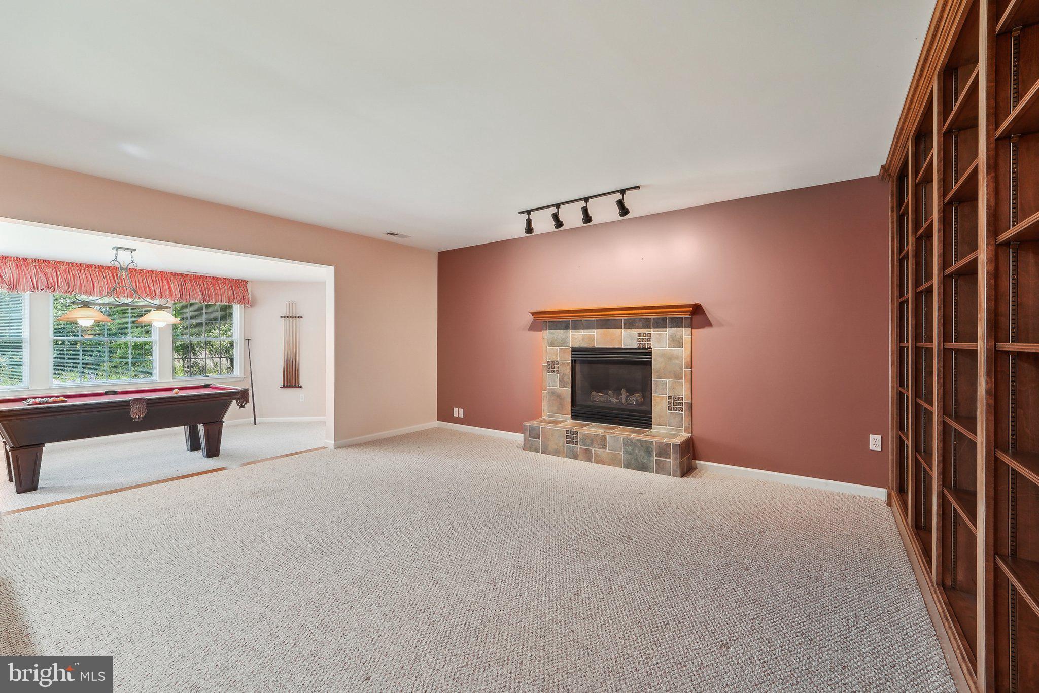 THE HILLSIDE AT SEMINARY - Residential