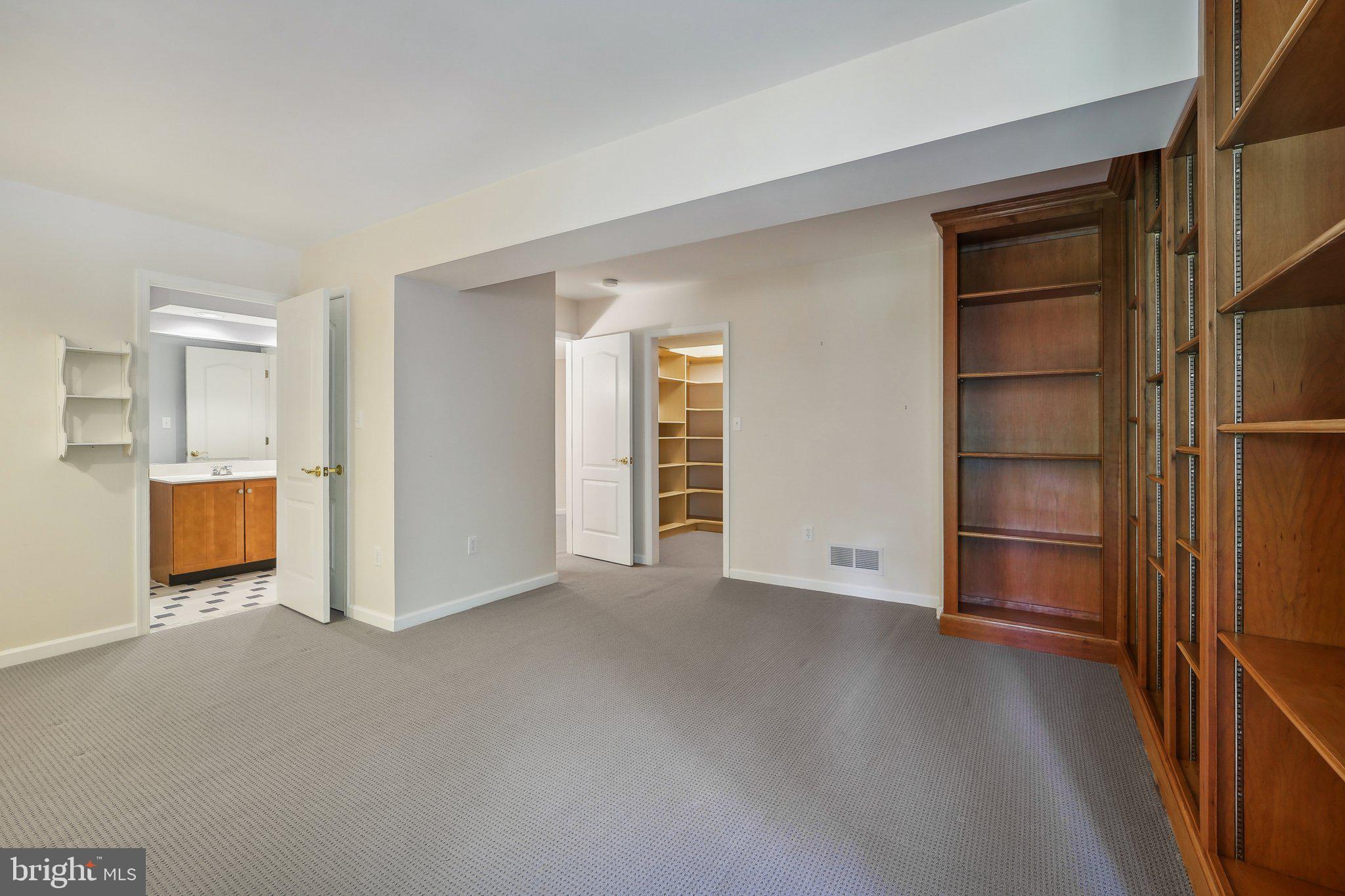 THE HILLSIDE AT SEMINARY - Residential