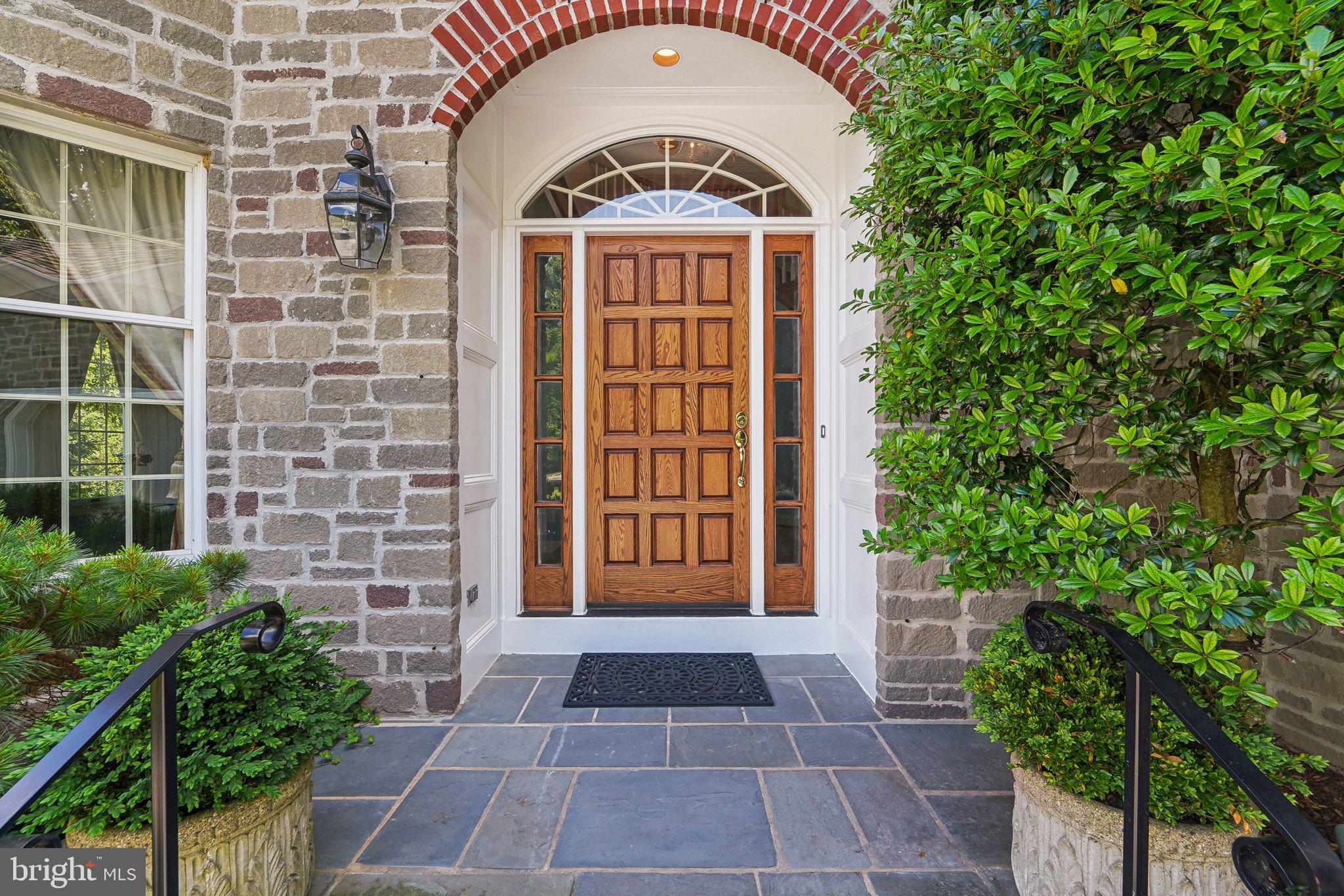 THE HILLSIDE AT SEMINARY - Residential
