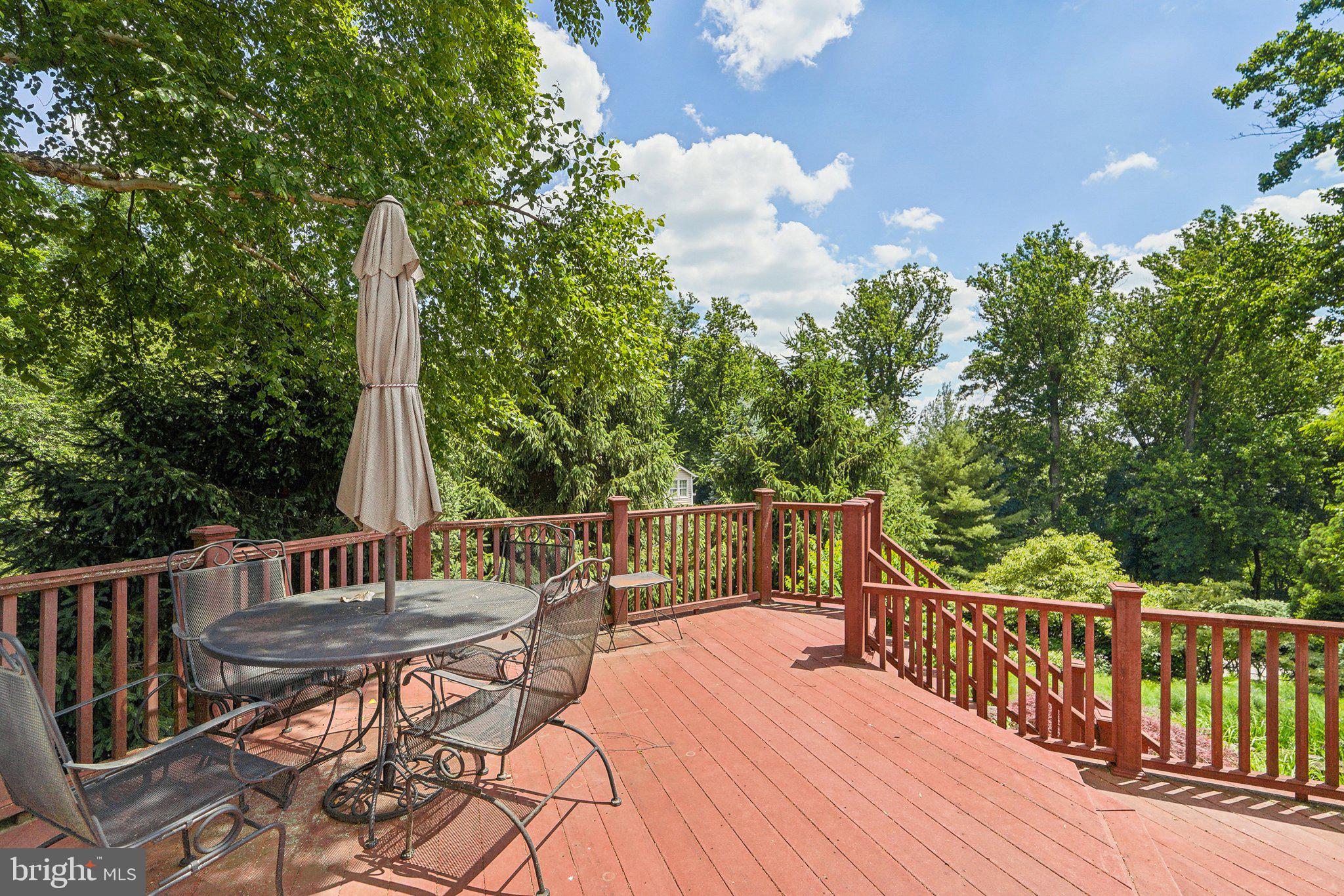 THE HILLSIDE AT SEMINARY - Residential