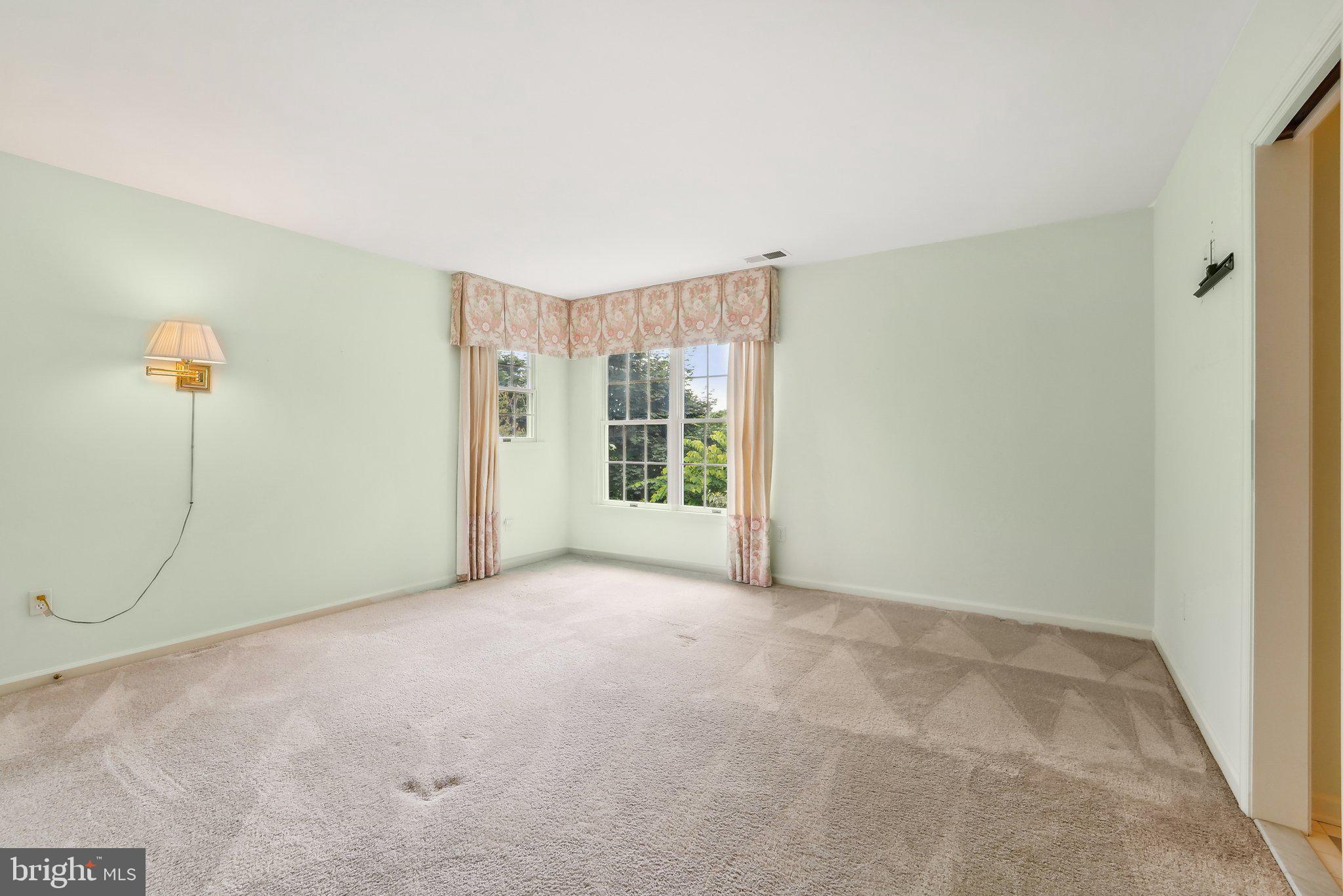 THE HILLSIDE AT SEMINARY - Residential