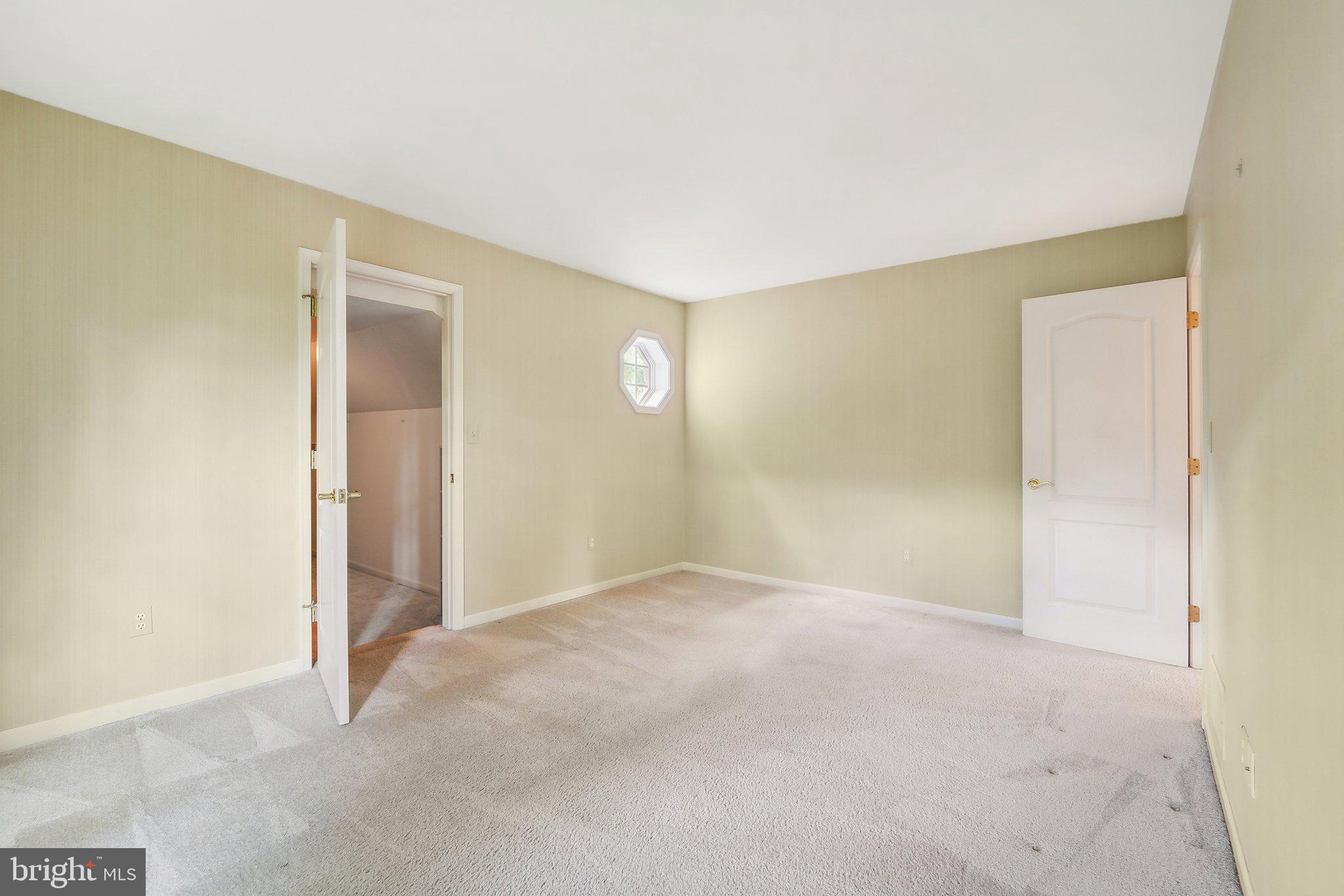 THE HILLSIDE AT SEMINARY - Residential