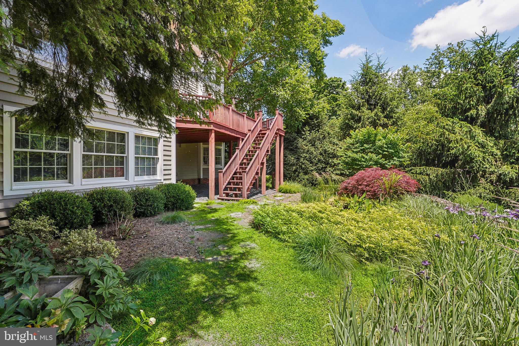 THE HILLSIDE AT SEMINARY - Residential