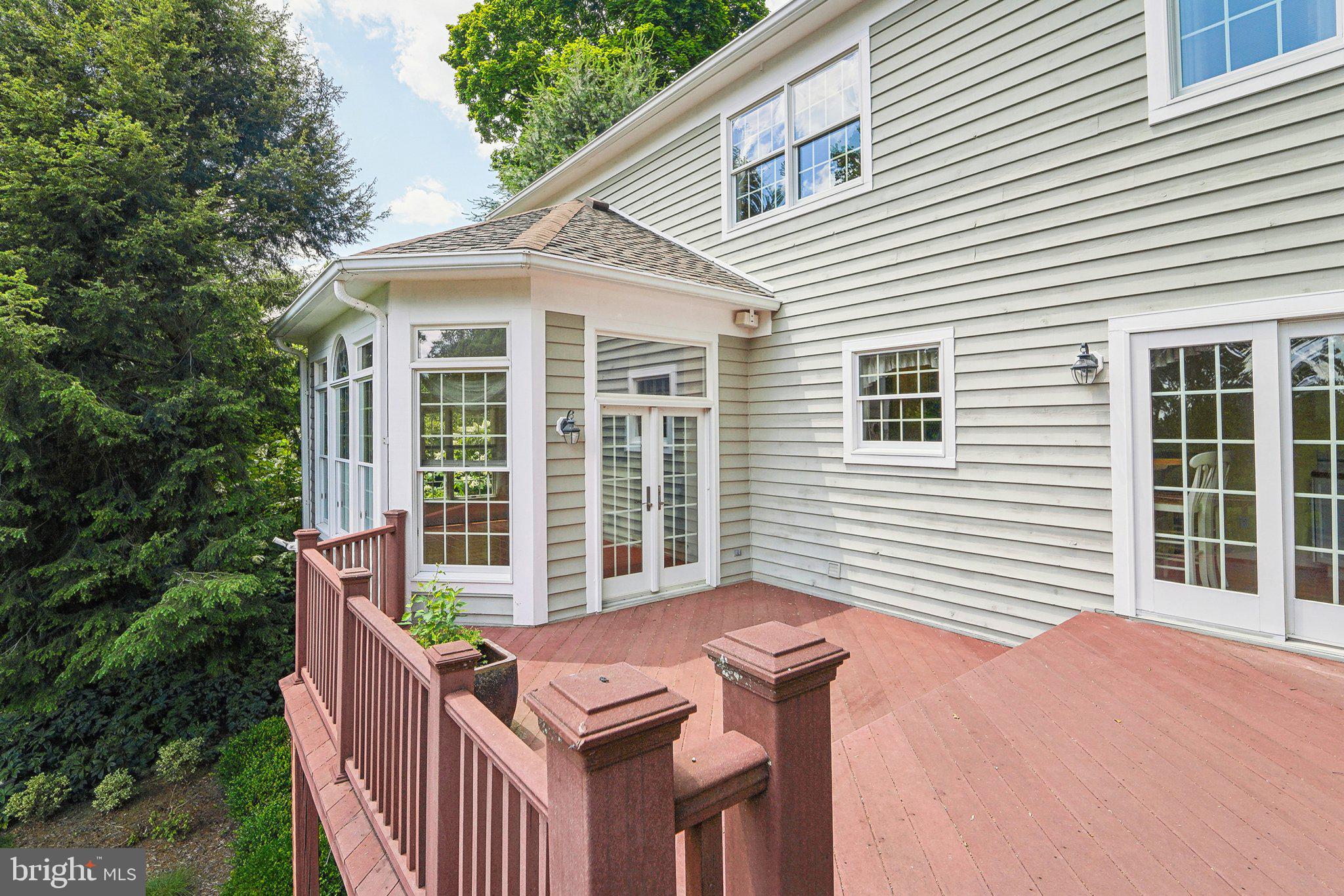 THE HILLSIDE AT SEMINARY - Residential
