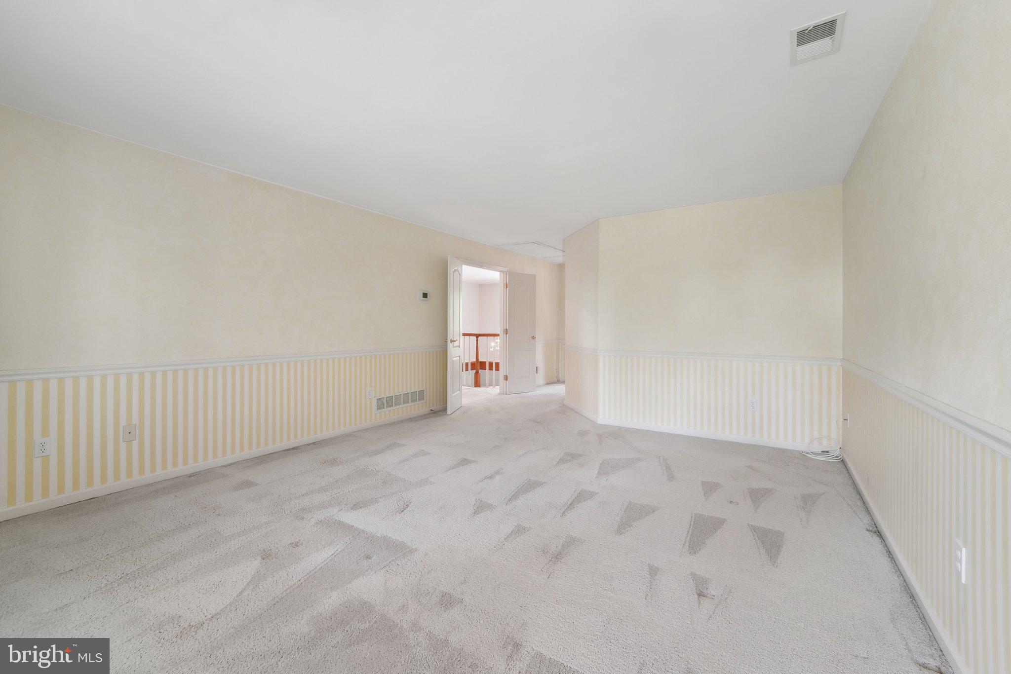 THE HILLSIDE AT SEMINARY - Residential