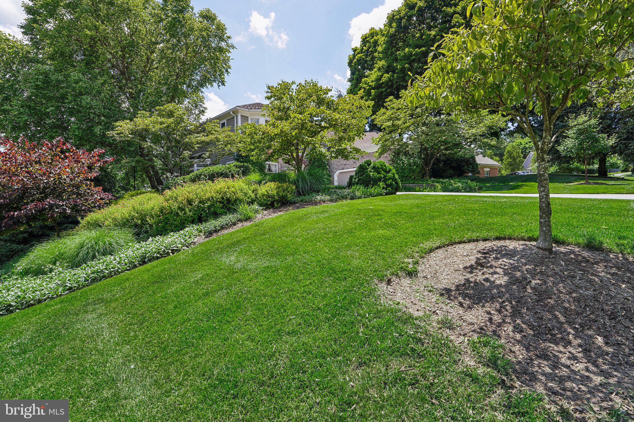 THE HILLSIDE AT SEMINARY - Residential