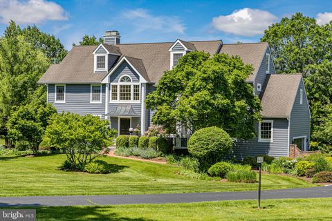 Photo of 5 Shara Lane, PENNINGTON, NJ 08534 (MLS # NJME2065402)