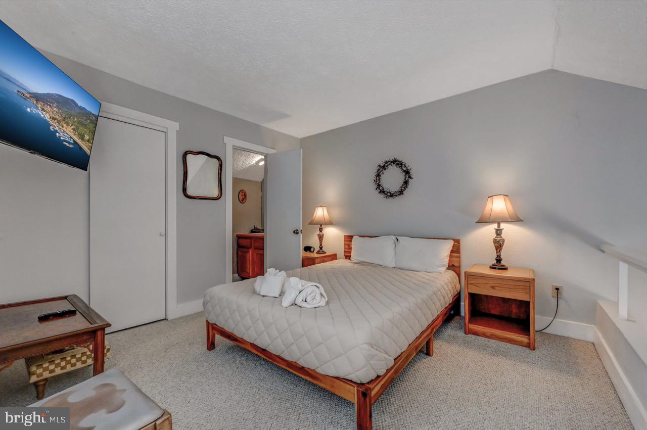 SNOW RIDGE VILLAGE - Residential