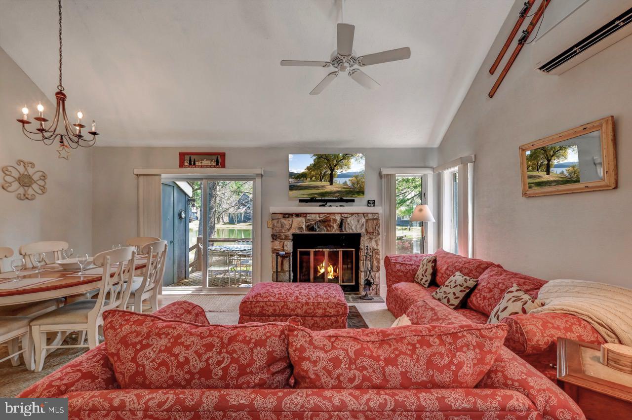 SNOW RIDGE VILLAGE - Residential