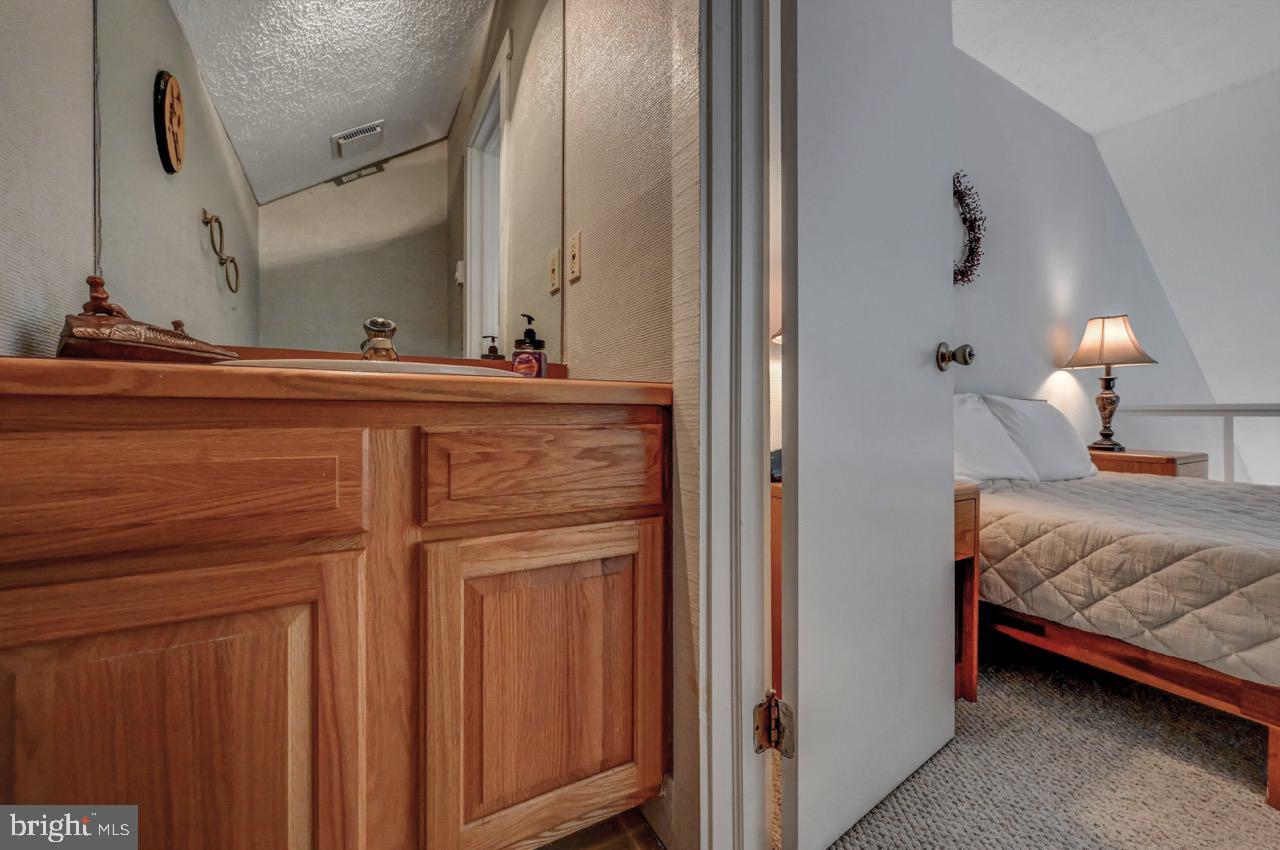 SNOW RIDGE VILLAGE - Residential