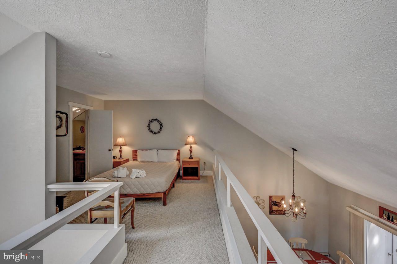 SNOW RIDGE VILLAGE - Residential