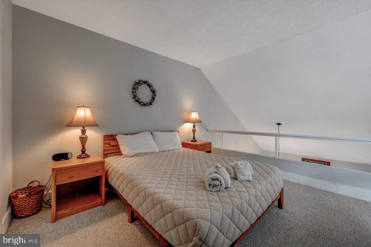 SNOW RIDGE VILLAGE - Residential