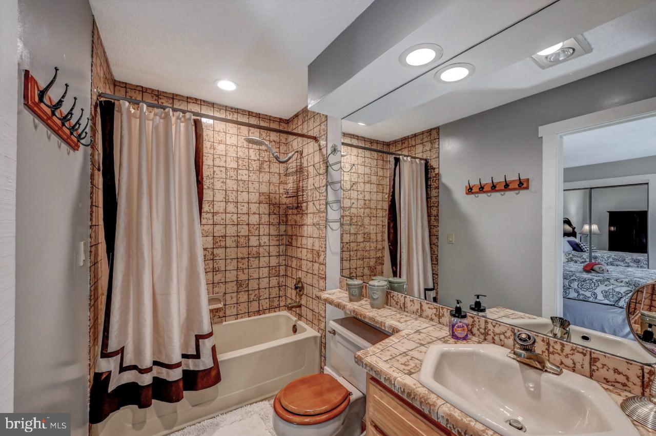 SNOW RIDGE VILLAGE - Residential