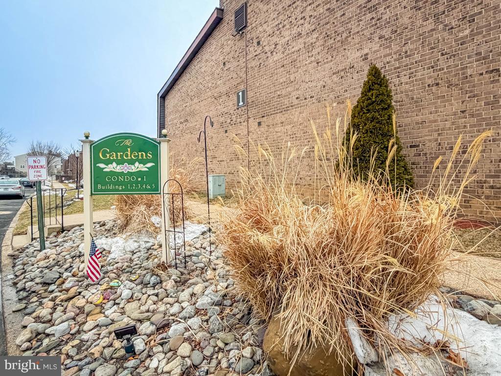 1103 DELAIRE LANDING ROAD 00 1103