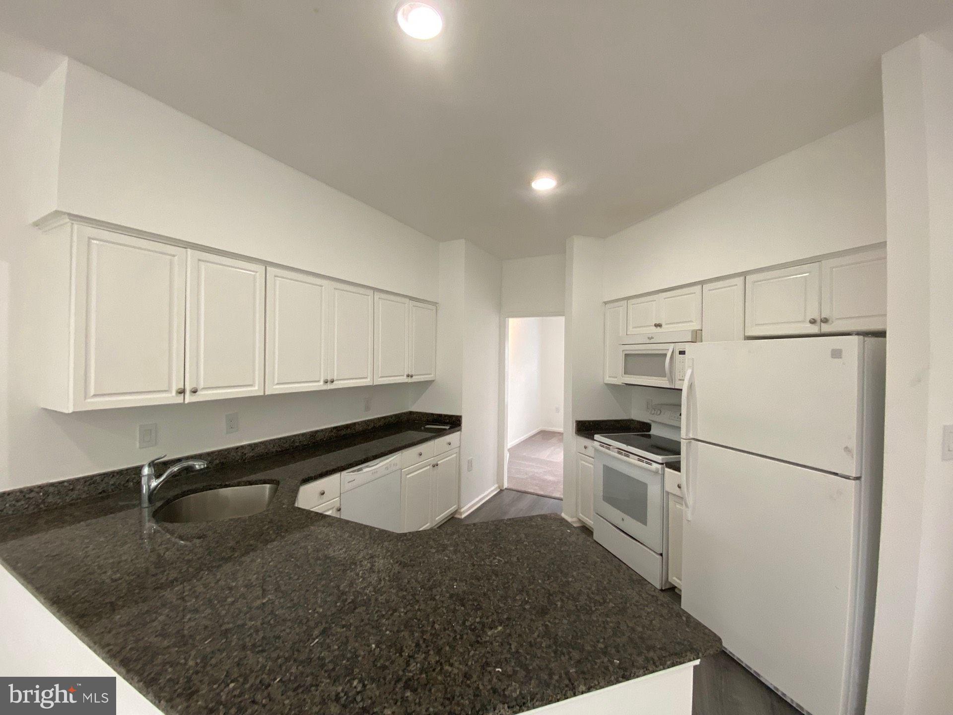 PARADISE - Residential Lease