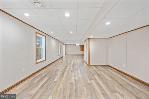 Tiny photo for 8 Newport Court, STAFFORD, VA 22554 (MLS # VAST2044980)