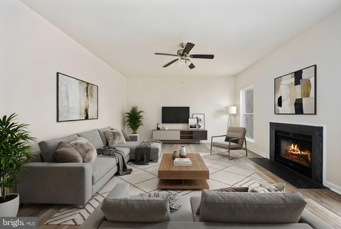 Tiny photo for 8 Newport Court, STAFFORD, VA 22554 (MLS # VAST2044980)
