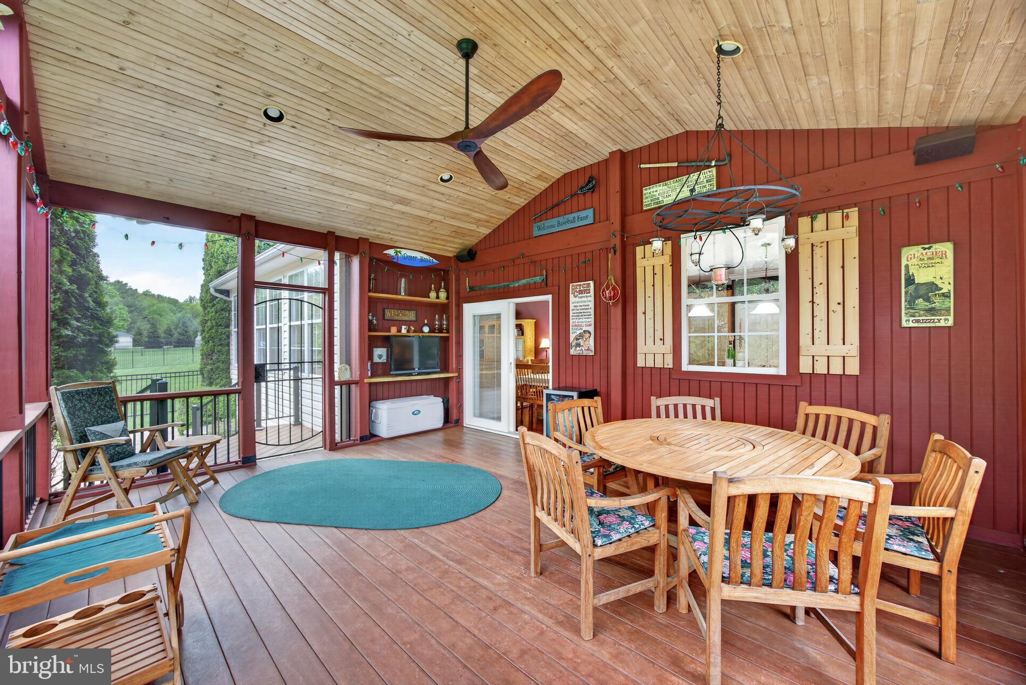 WOODSYDE ESTATES - Residential