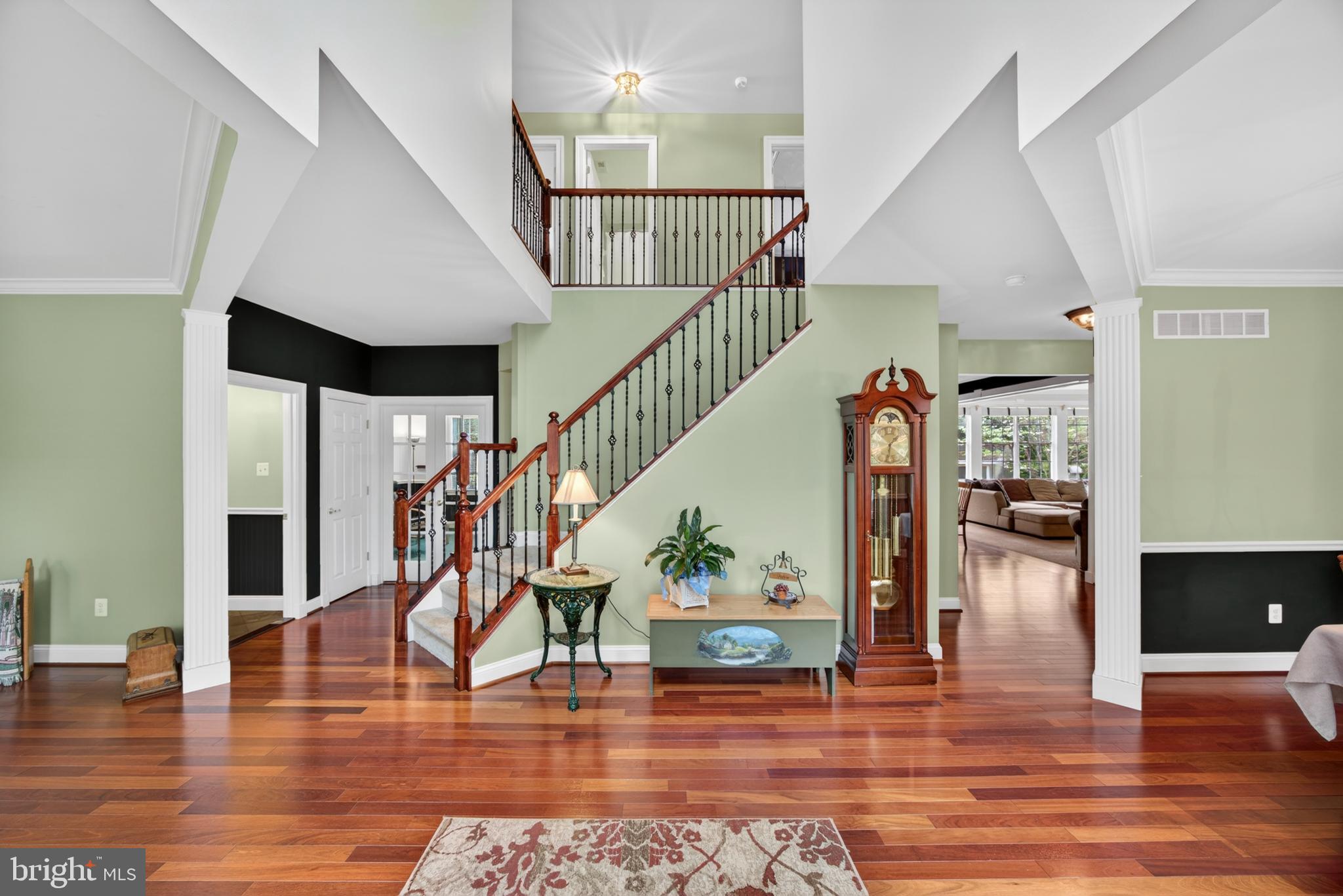 749 RUSTLING LEAF COURT