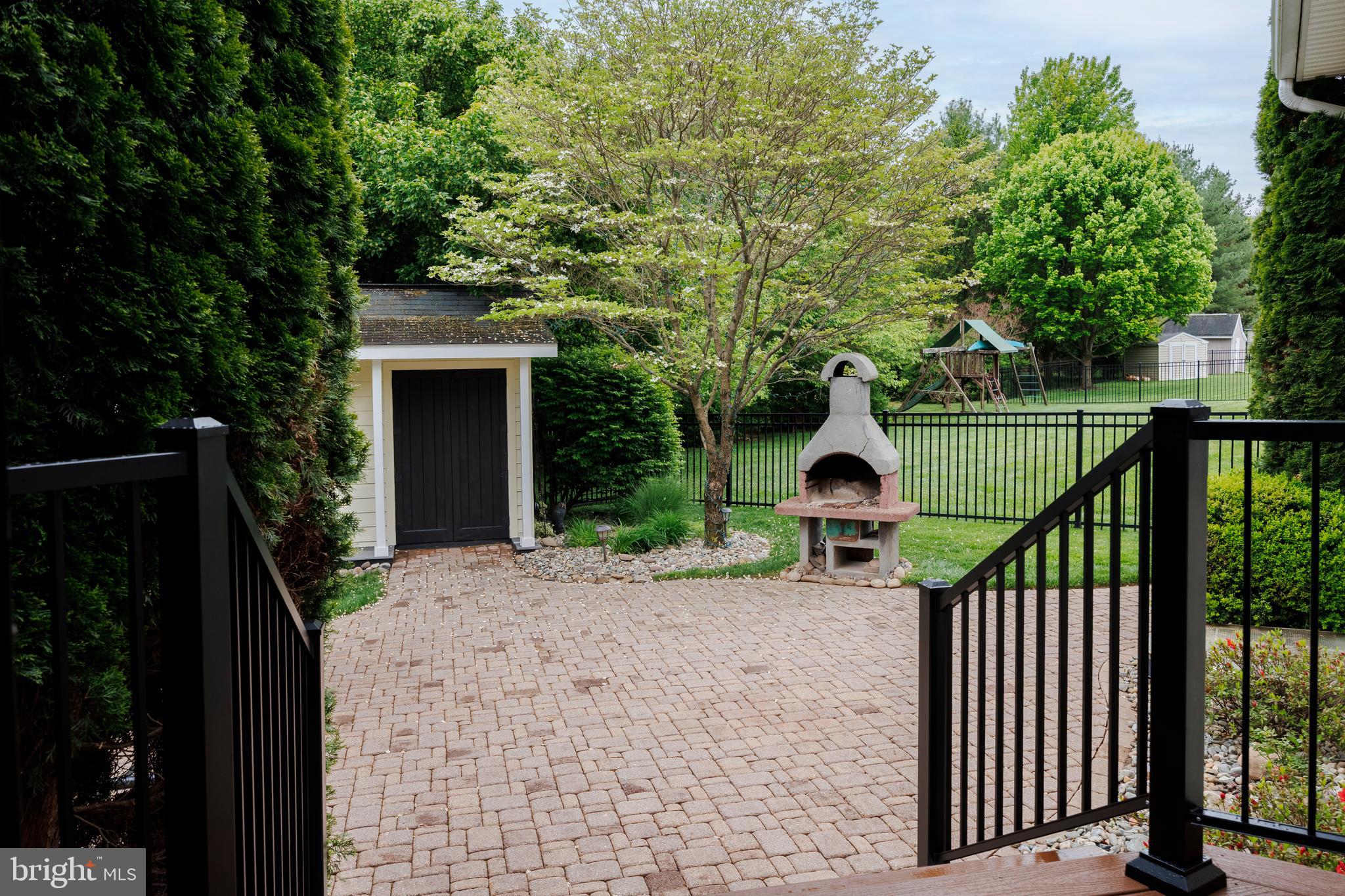 WOODSYDE ESTATES - Residential