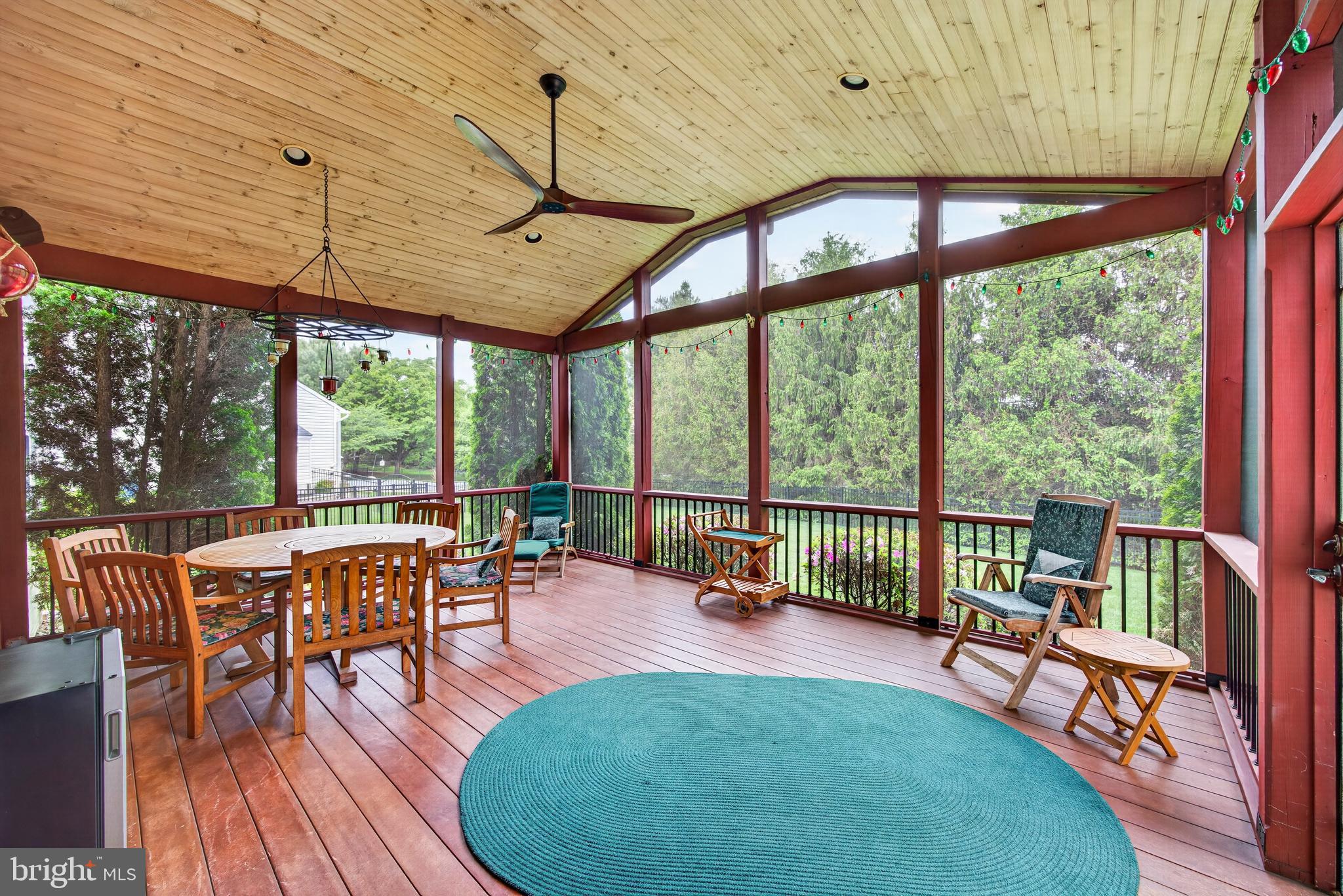 WOODSYDE ESTATES - Residential