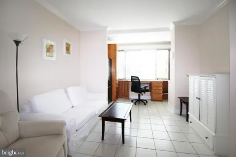 MLS: VAAR2056548