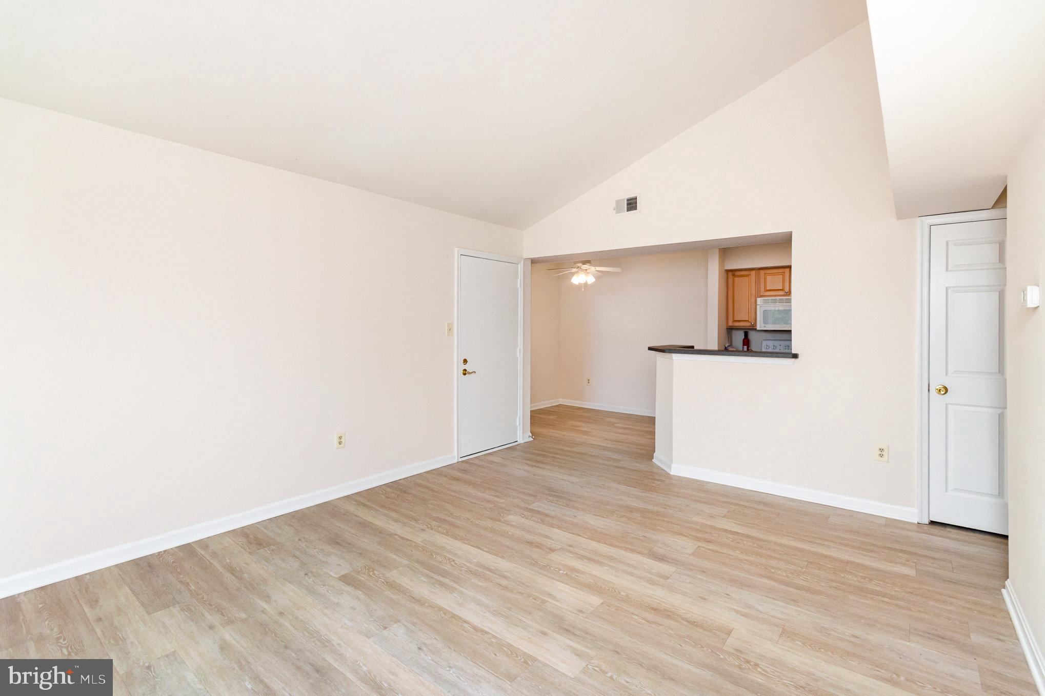 6905 VICTORIA DRIVE L 6905-L
