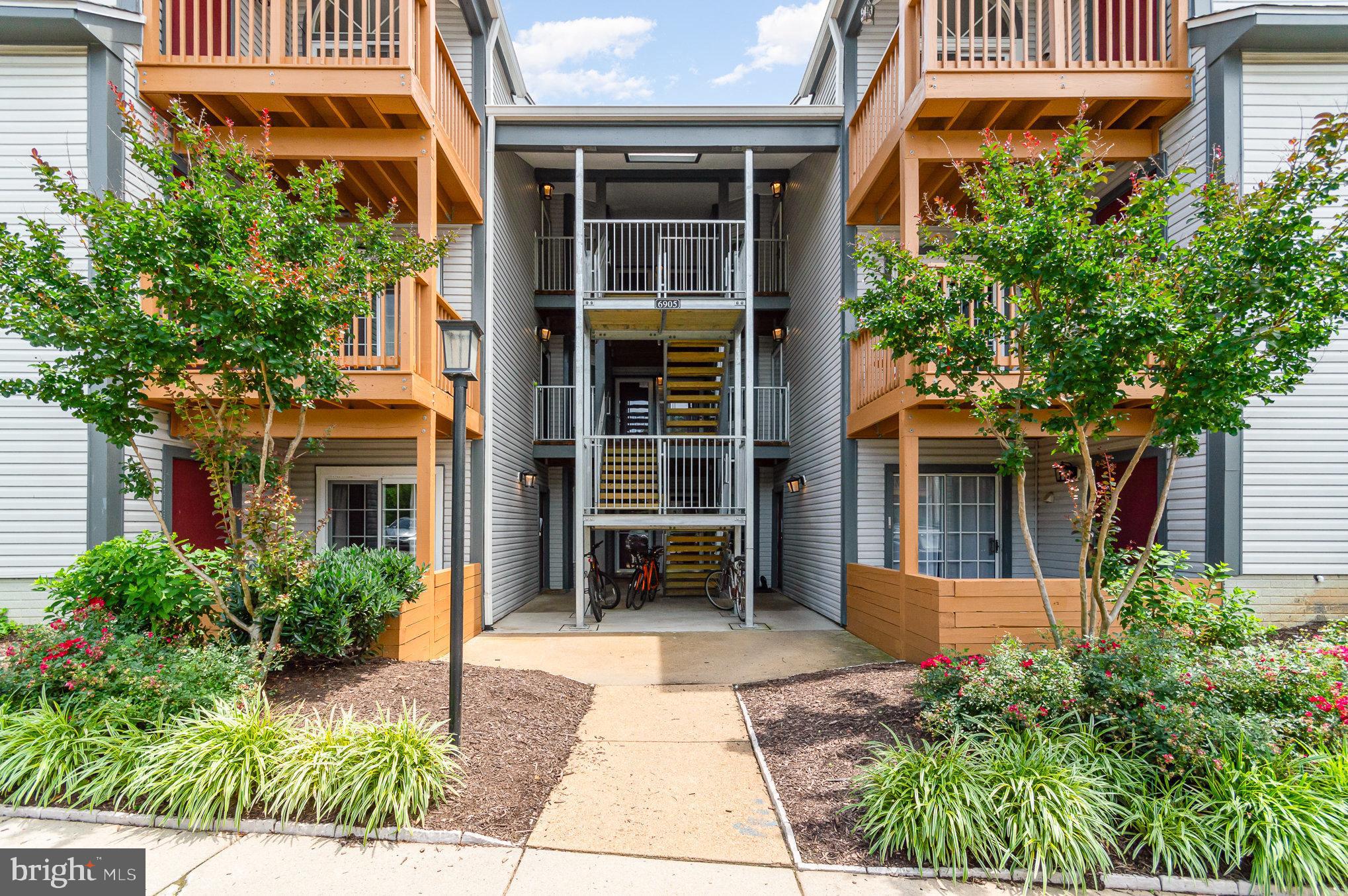 6905 VICTORIA DRIVE L 6905-L