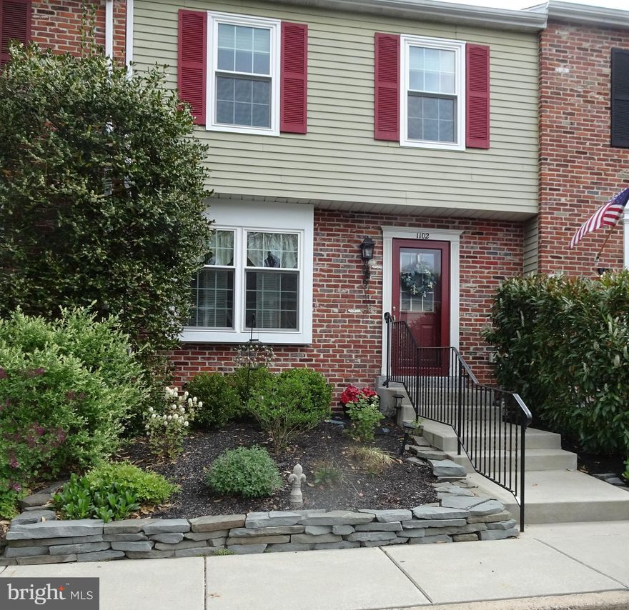 Traditional, brick-front, 2-story colonial design and a premier location in the Arrowhead community. As you enter the foyer area, a  powder room to the right, dining room, kitchen and living room to the left. The main level features hardwood flooring in living room and dining room; living room highlighted by a gas burning fireplace and slider to large, entertainment-size deck. Kitchen convenient to family-size dining room and living room, for comfortable entertaining or evening quite time. Second floor offers 3 generous bedrooms; main bathroom; hall bath and well-located laundry facility. 

Arrowhead, a beautiful community nestled in Upper Dublin Township featuring just 174 townhomes in the highly rated Upper Dublin School District.
Located just minutes from downtown Ambler, residents will enjoy the ease of accessing daily necessities and local destinations such as the Ambler Theater, specialty dining spots, seasonal festivities, Weaver’s Way Community Food Co-op, Upper Dublin Sports Center, Temple Ambler campus, Montgomery County Community College. Reasonable commute by car or SEPTA Ambler or Ft. Washington train to Center City  Philadelphia featuring 5-star restaurants and many cultural offerings.
