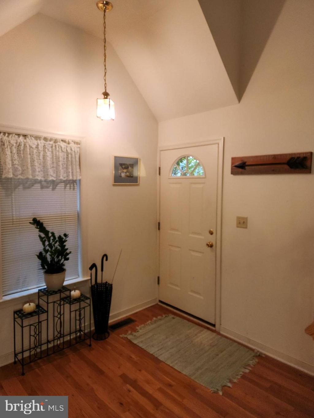 Photo of 642 CHICKADEE DR, LITITZ, PA 17543 (MLS # PALA2028520)