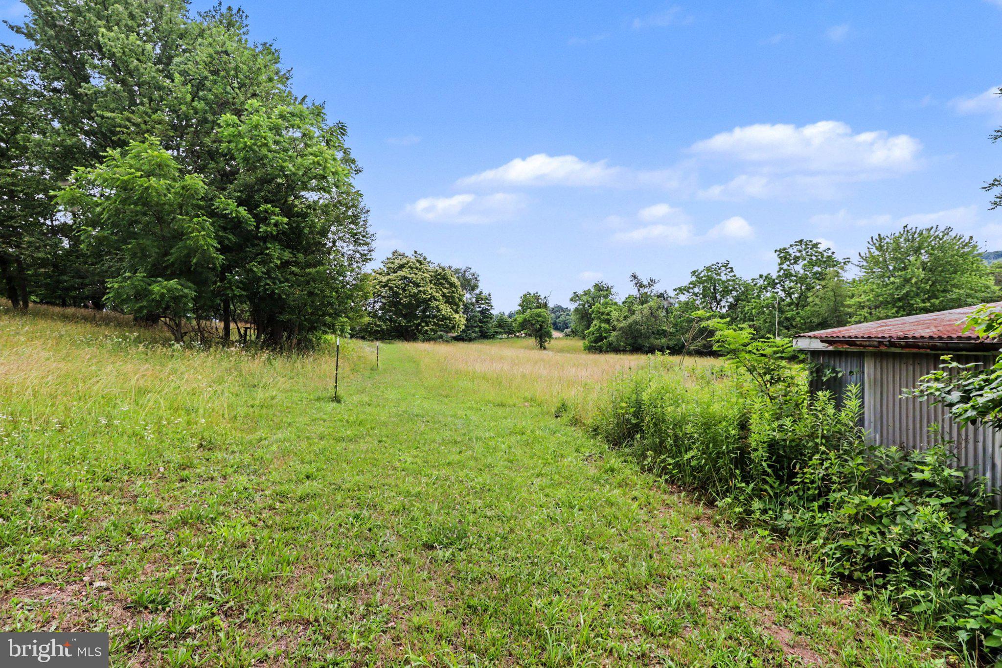 105 HUNTERS CHURCH RD