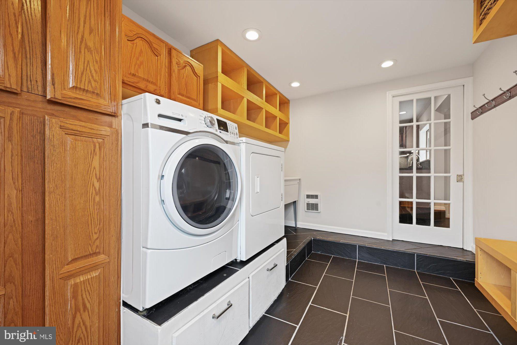 SEVERNSIDE - Residential