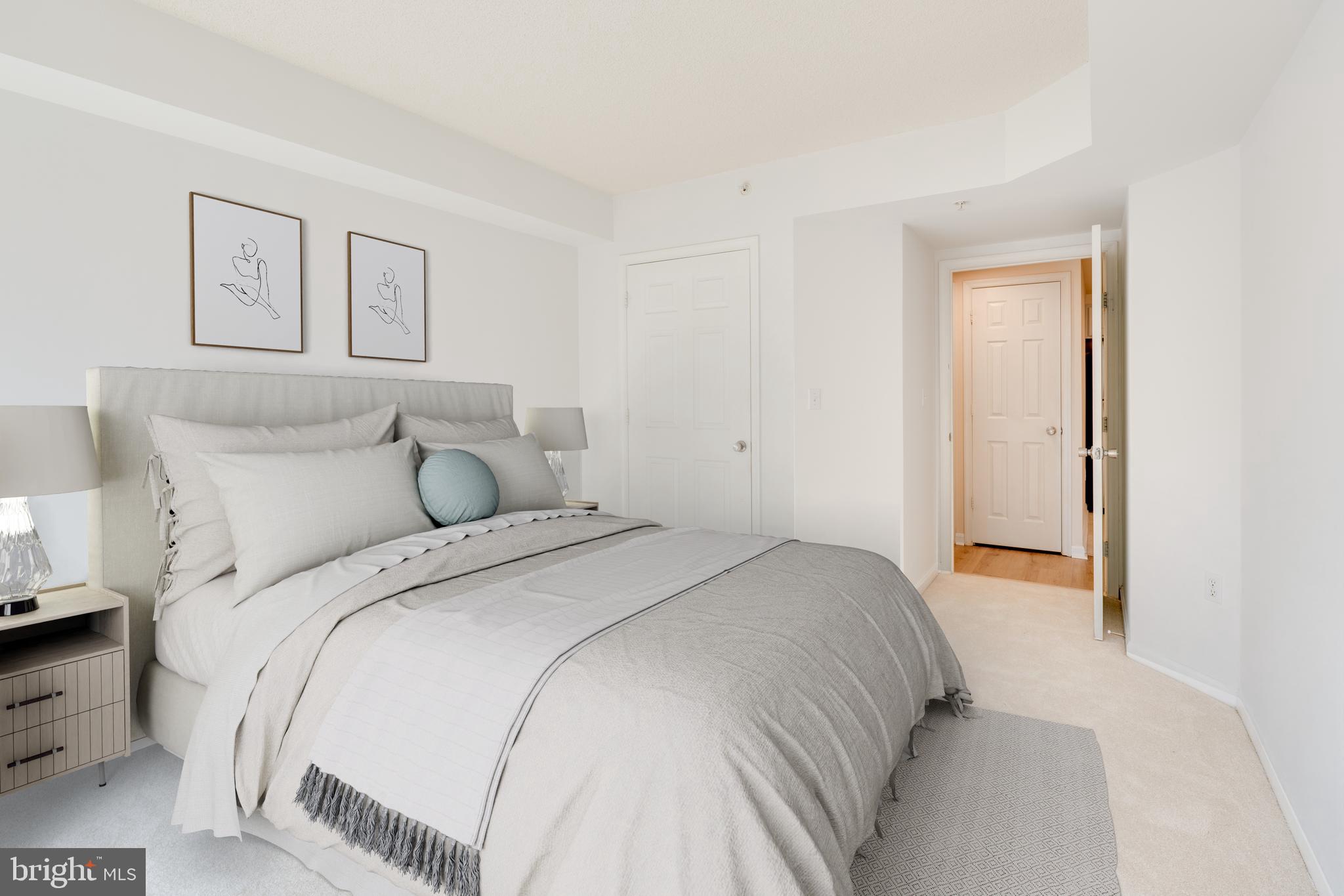 LEXINGTON SQUARE - Residential Lease