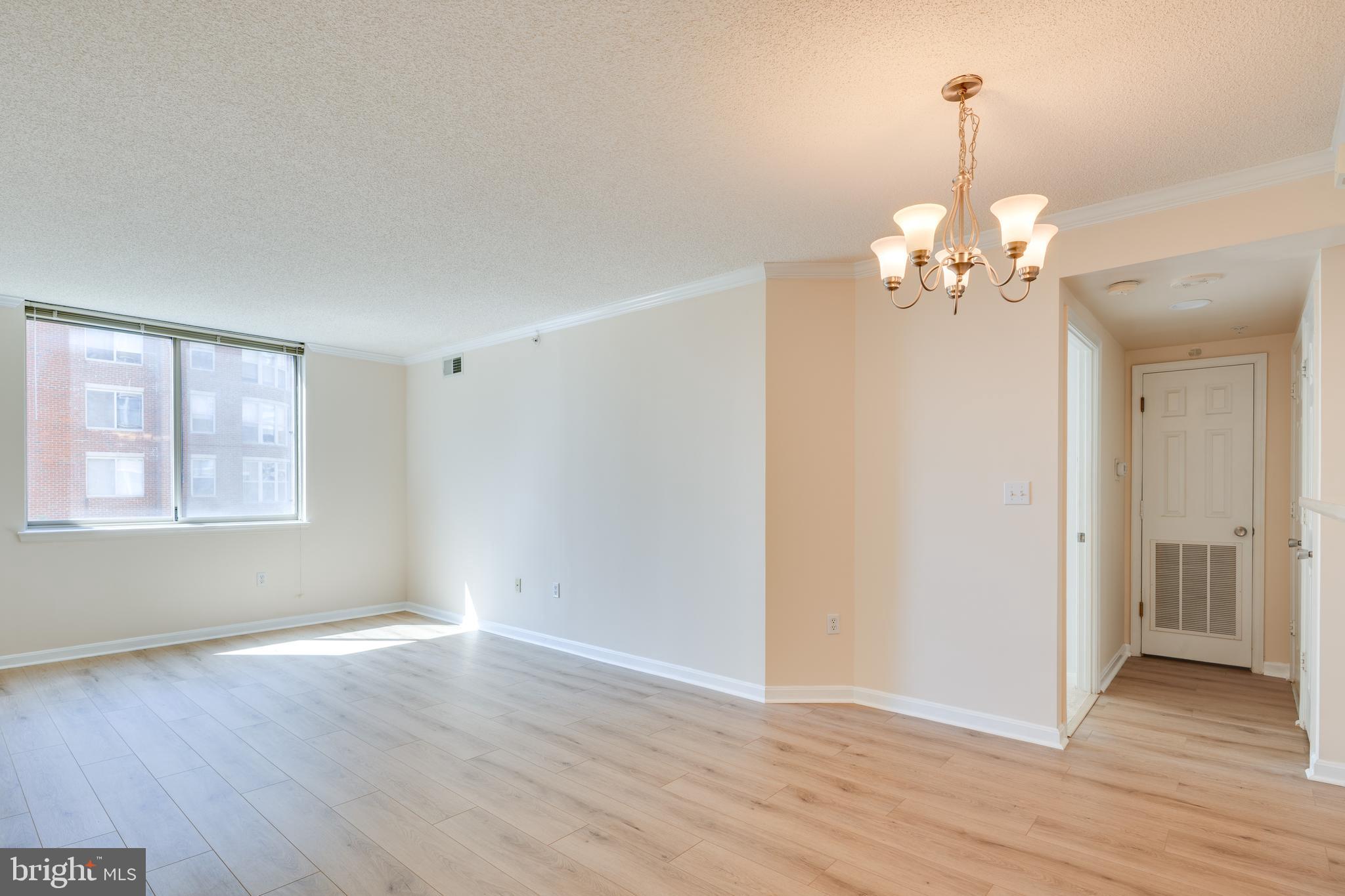 LEXINGTON SQUARE - Residential Lease