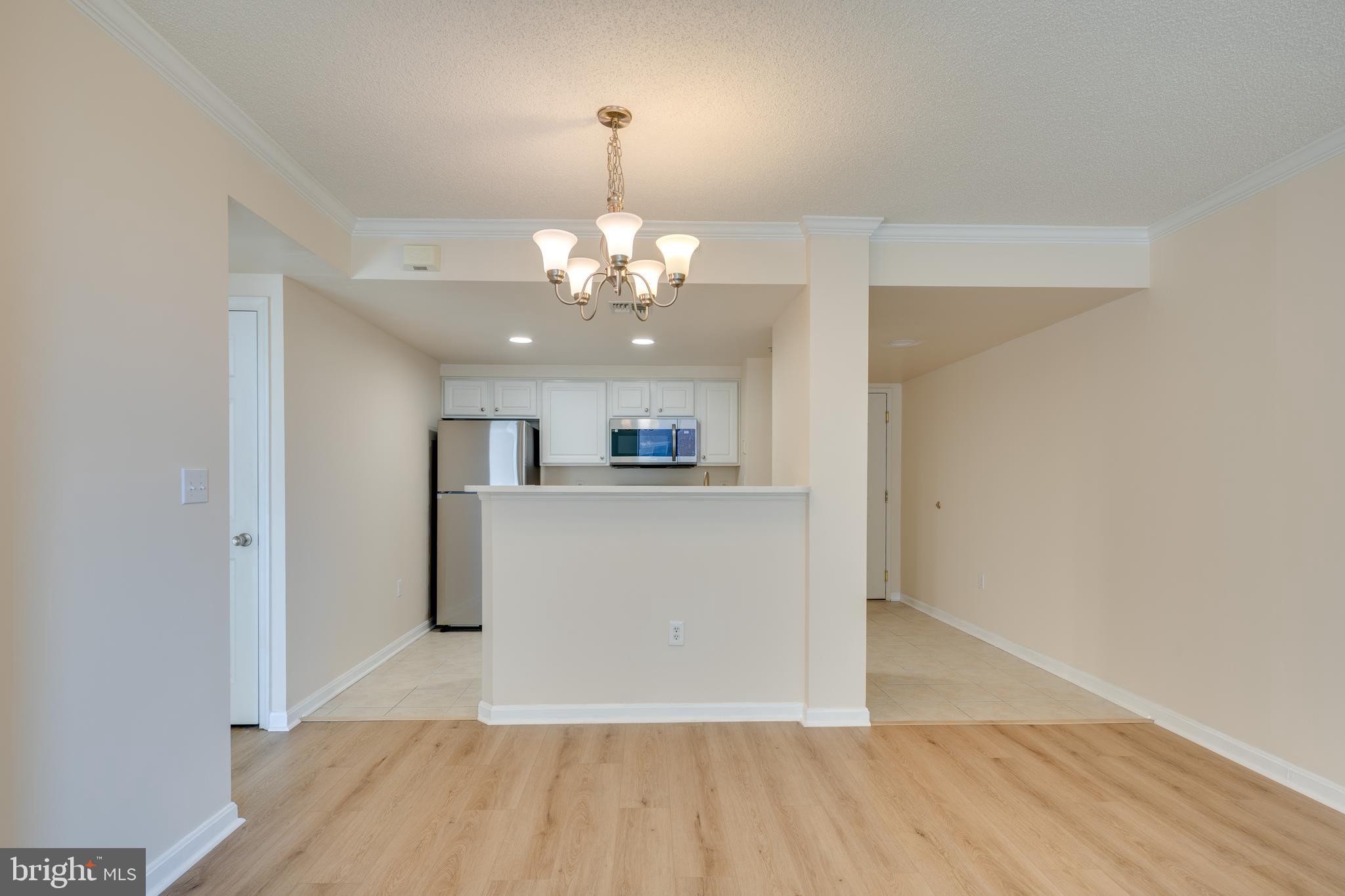 LEXINGTON SQUARE - Residential Lease