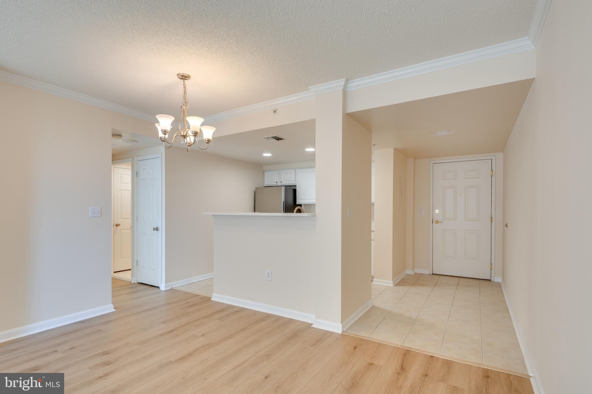 LEXINGTON SQUARE - Residential Lease