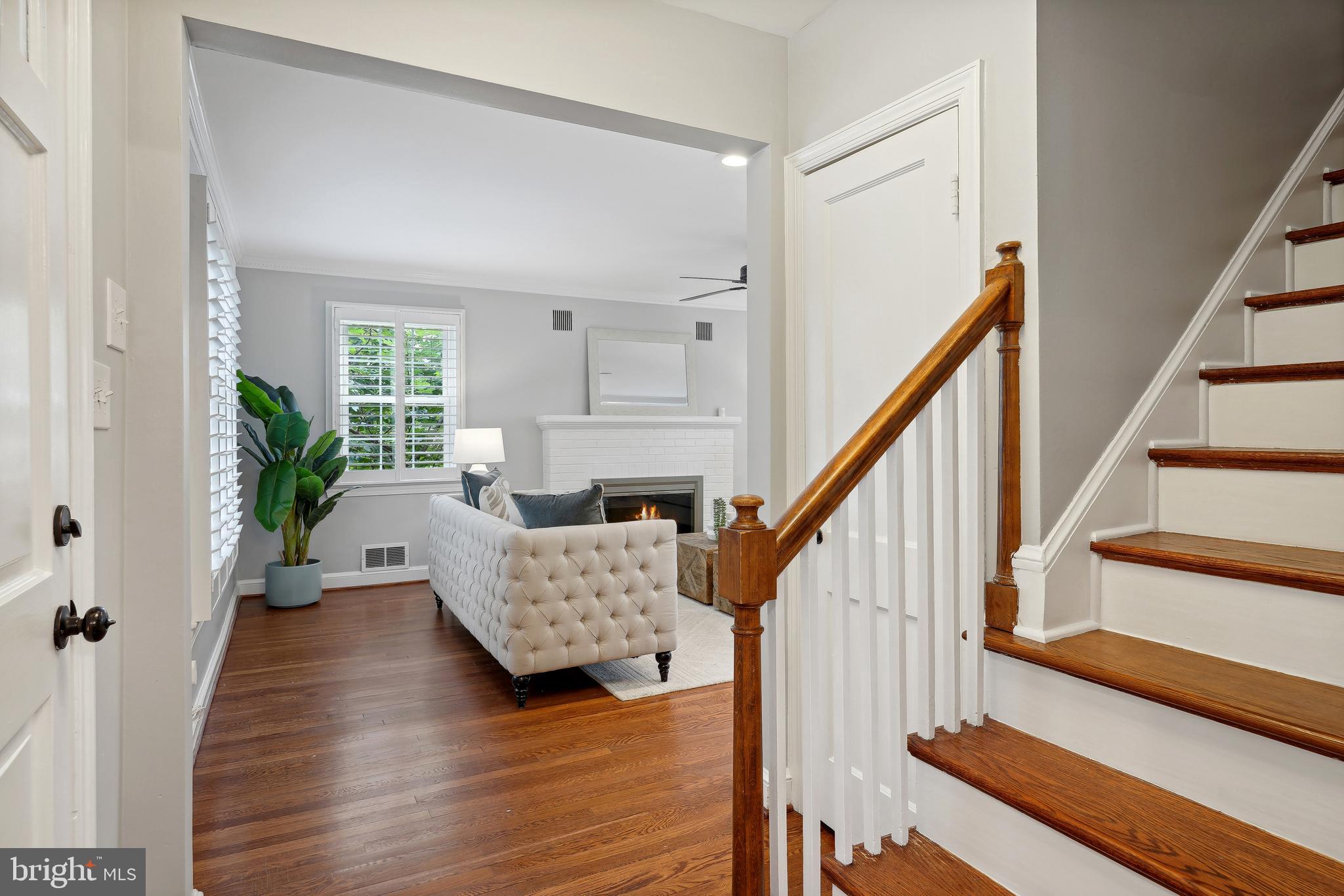 COUNTRY CLUB - Residential