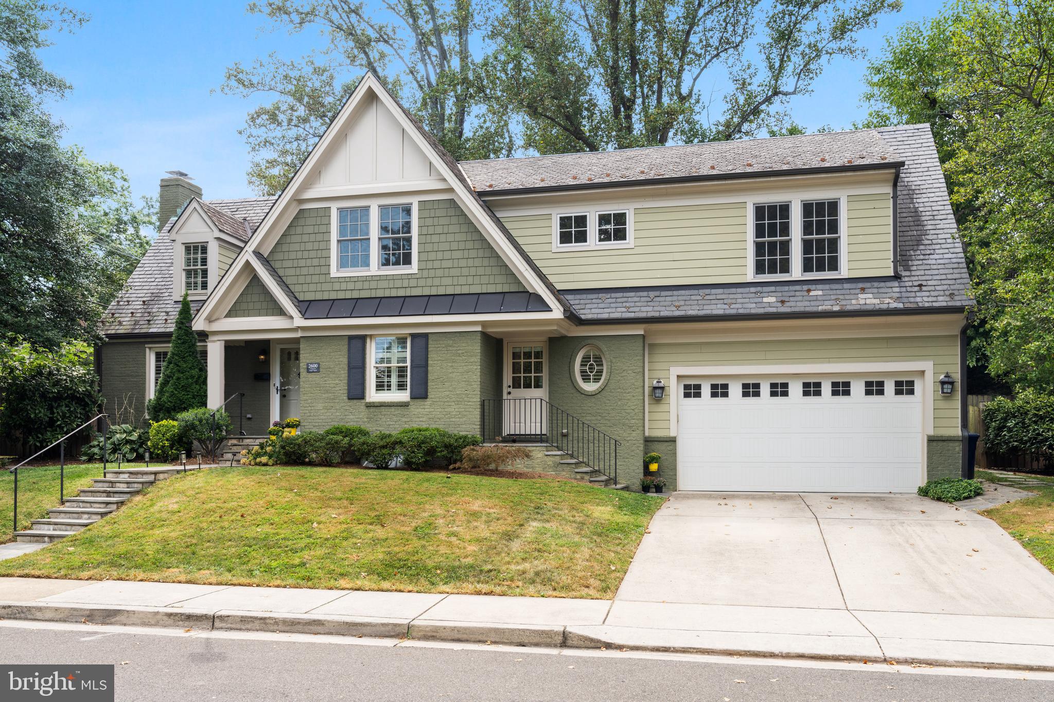 COUNTRY CLUB - Residential