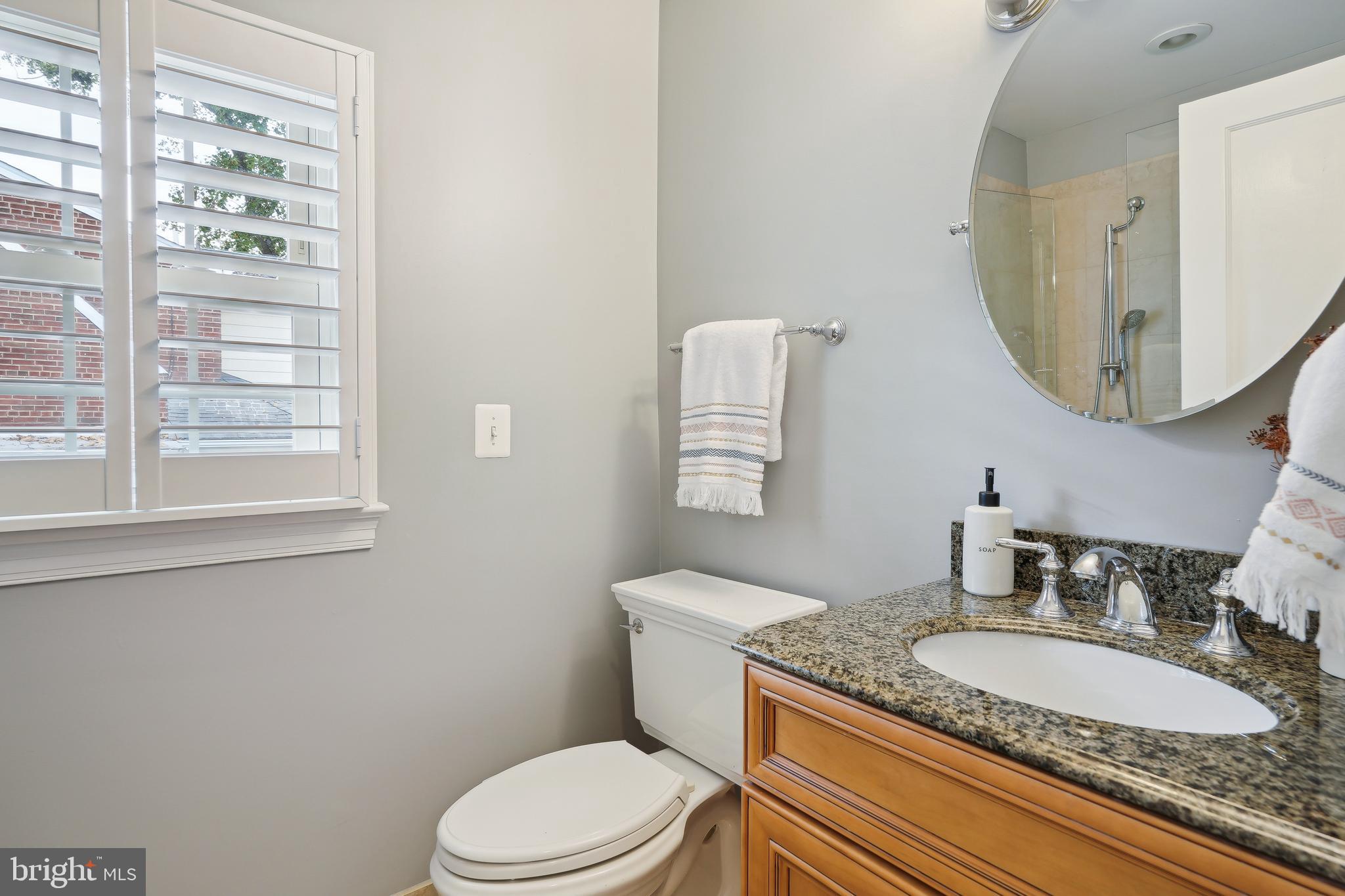 COUNTRY CLUB - Residential