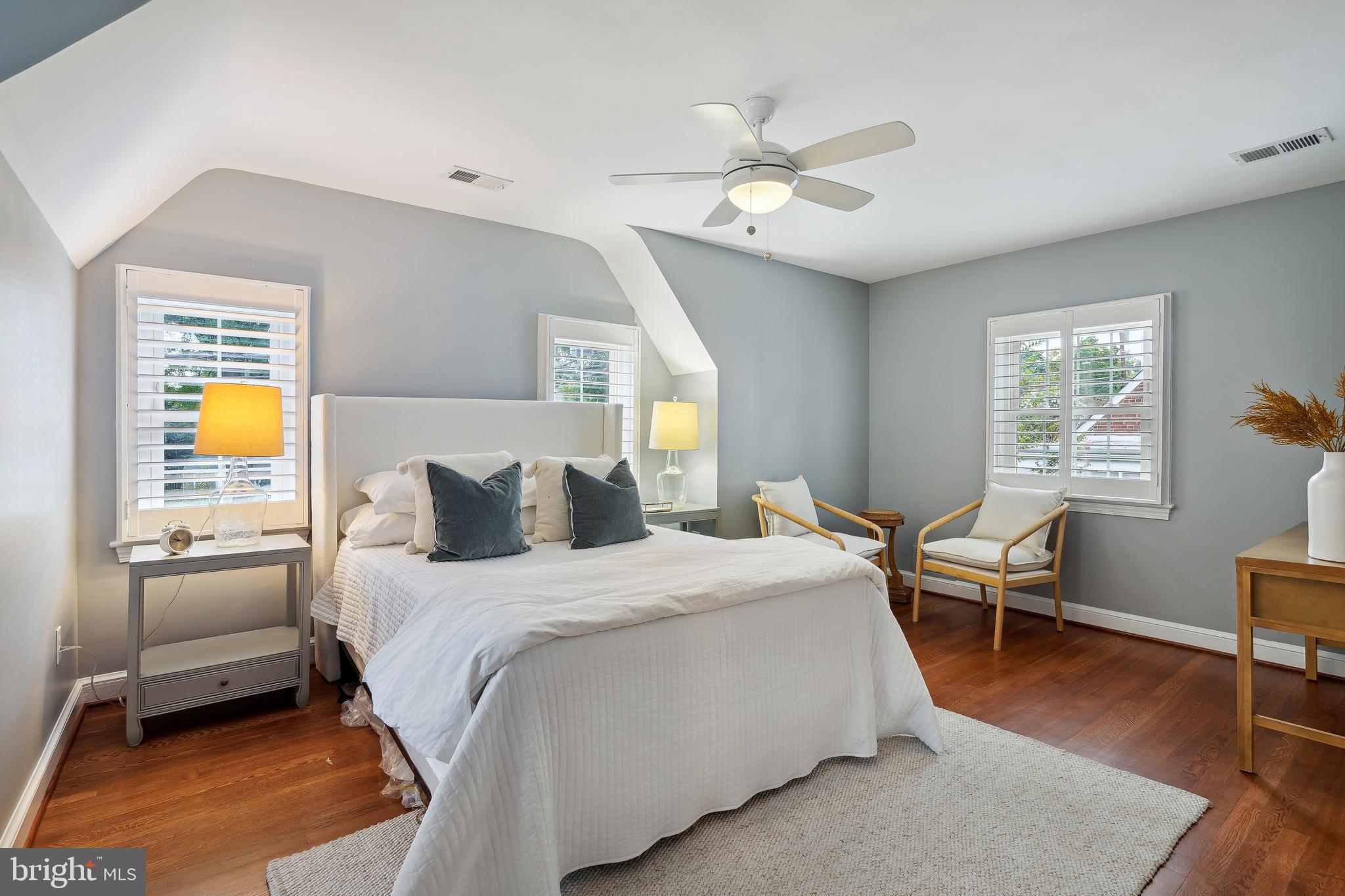 COUNTRY CLUB - Residential